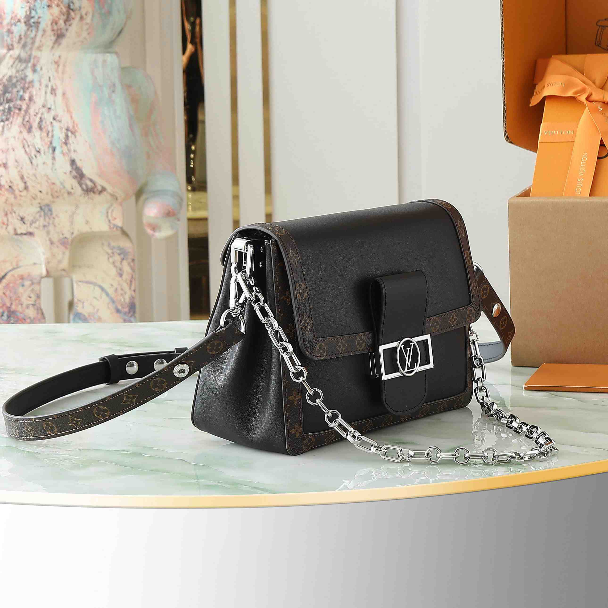 Louis Vuitton Dauphine Soft Vibe MM   M13450 - DopestKickz