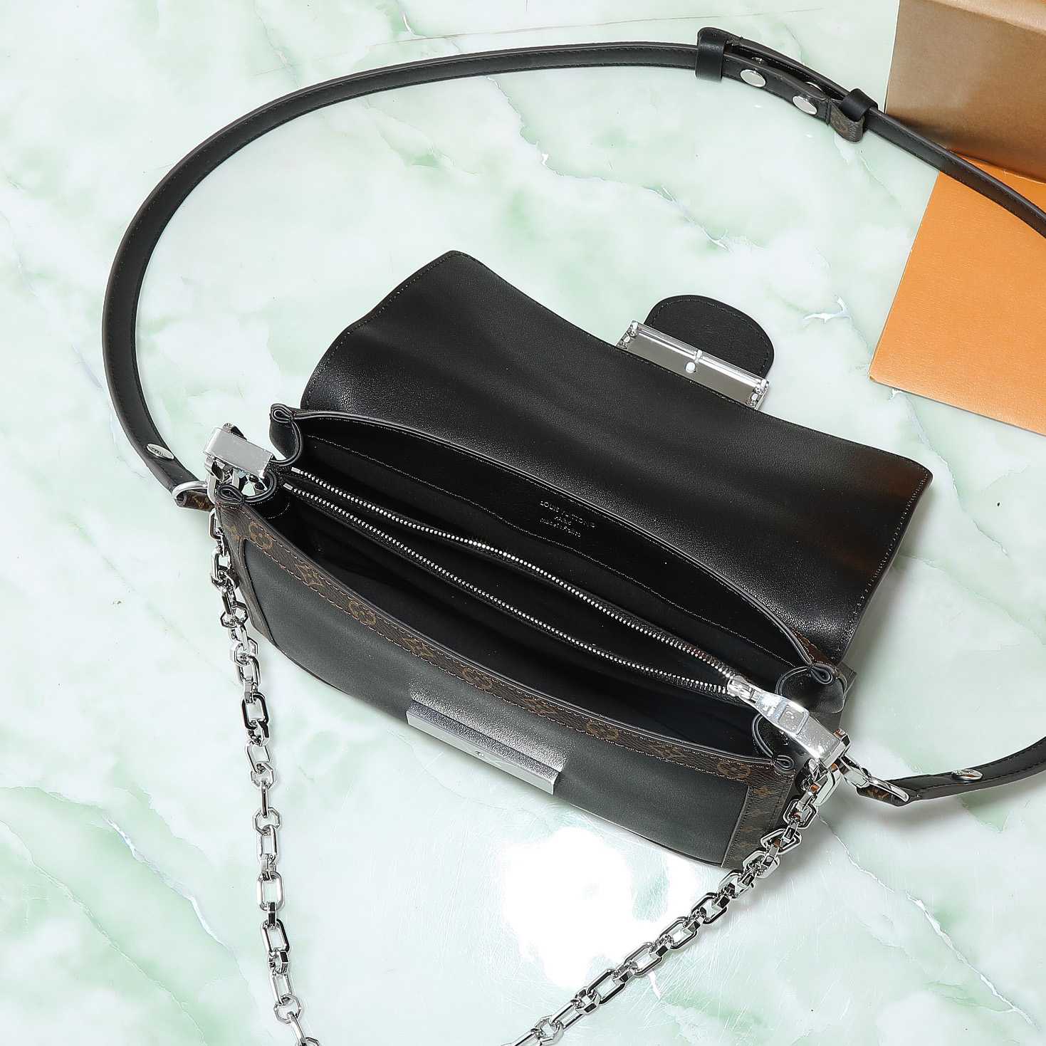 Louis Vuitton Dauphine Soft Vibe MM   M13450 - DopestKickz