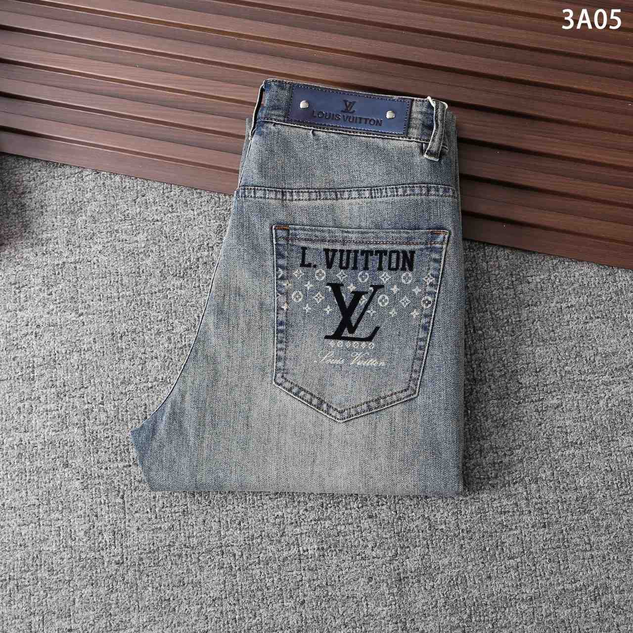 Louis Vuitton Jeans - DopestKickz