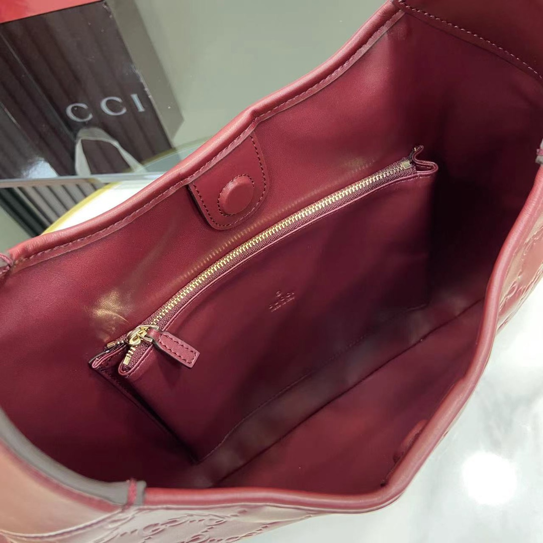 Gucci B Medium Shoulder Bag - DopestKickz