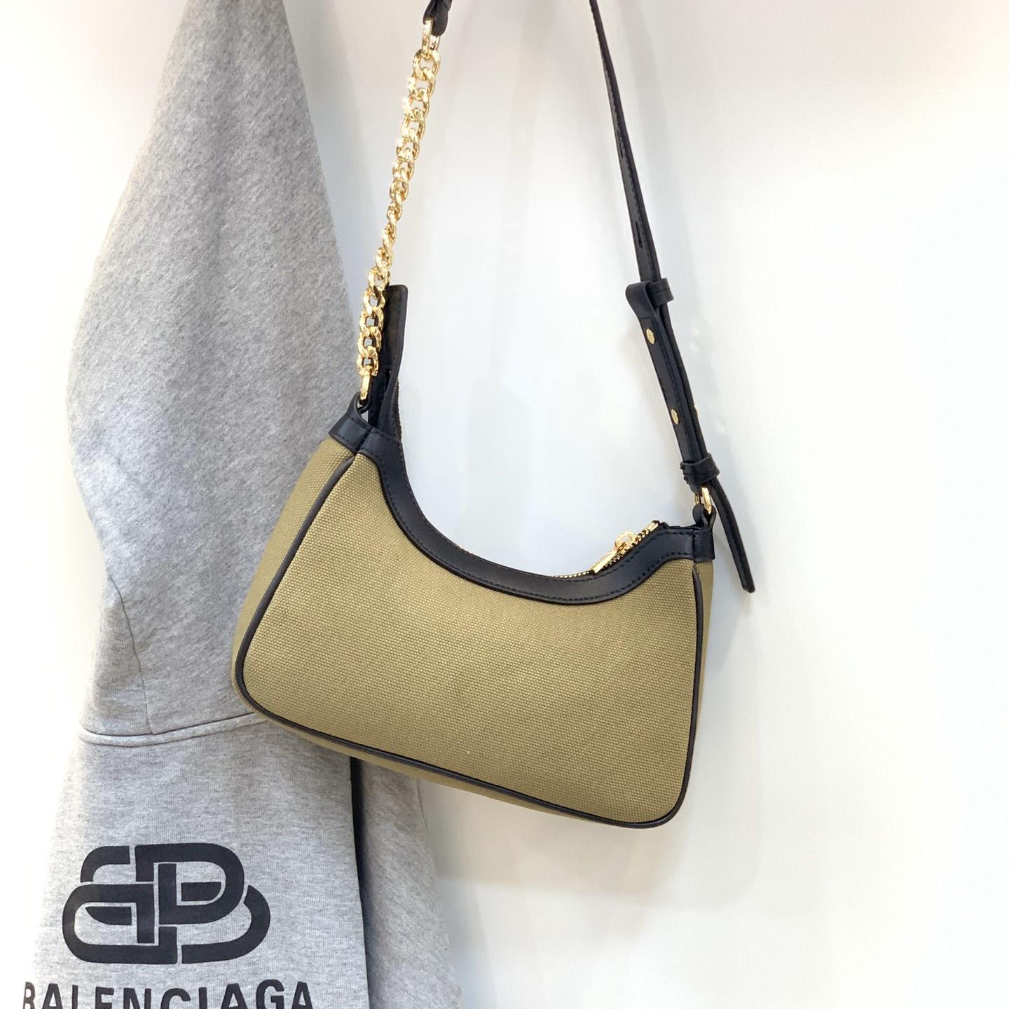 Balmain Small logo-print Shoulder Bag (23.5-16-7Cm) - DopestKickz