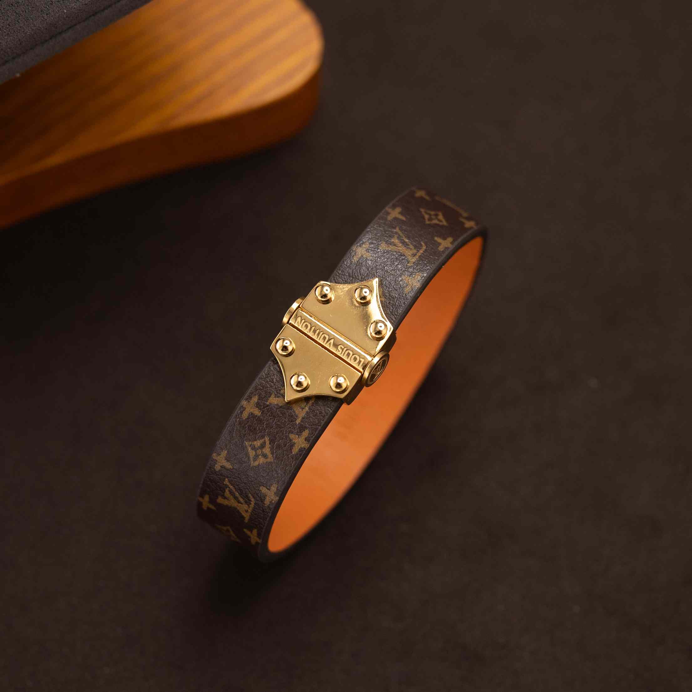 Louis Vuitton Nano Monogram Bracelet   M8112 - DopestKickz