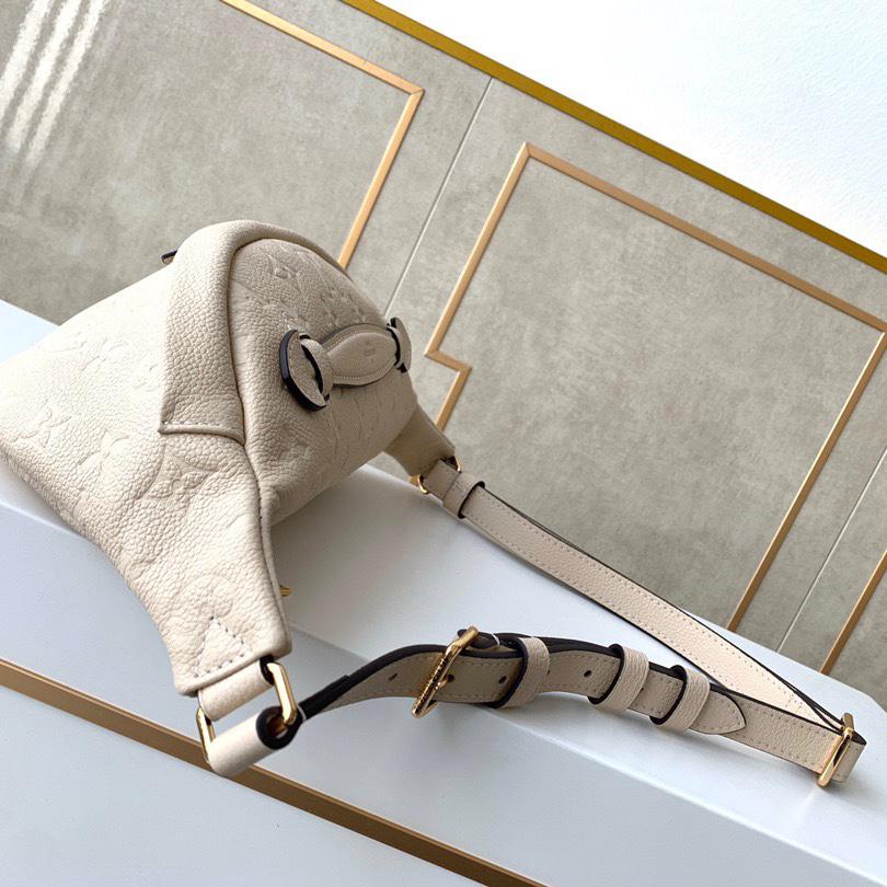 Louis Vuitton Bumbag  M44812  - DopestKickz