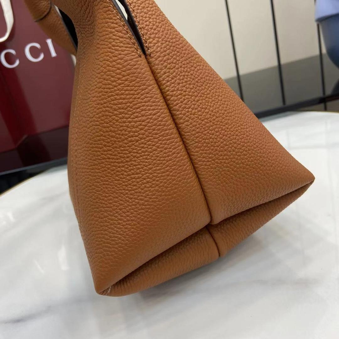 Gucci Softbit Medium Top Handle Bag - DopestKickz