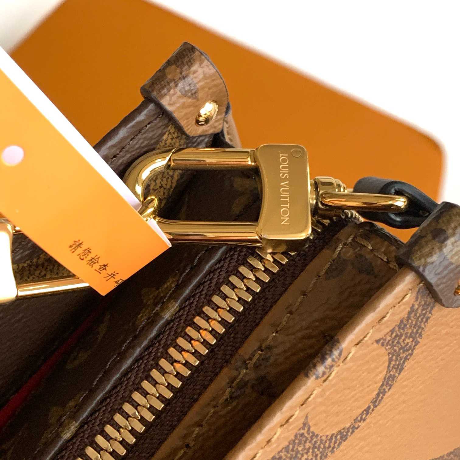 Louis Vuitton OnTheGo East West Chain  M14236 - DopestKickz