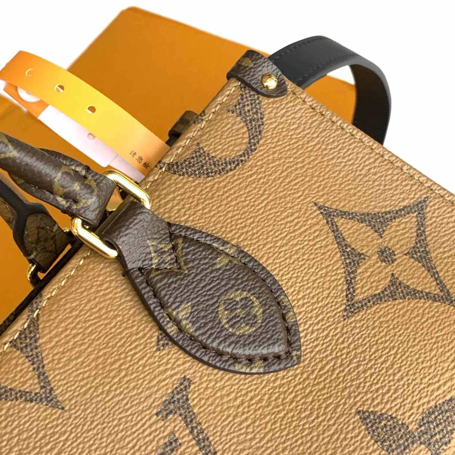 Louis Vuitton OnTheGo East West Chain  M14236 - DopestKickz