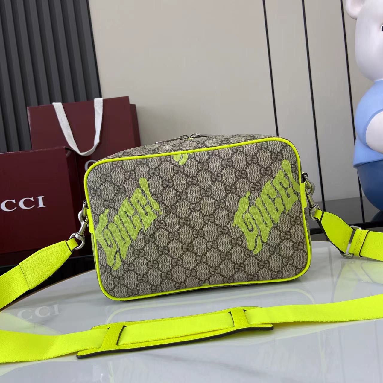 Gucci Medium Crossbody Bag With Print - DopestKickz