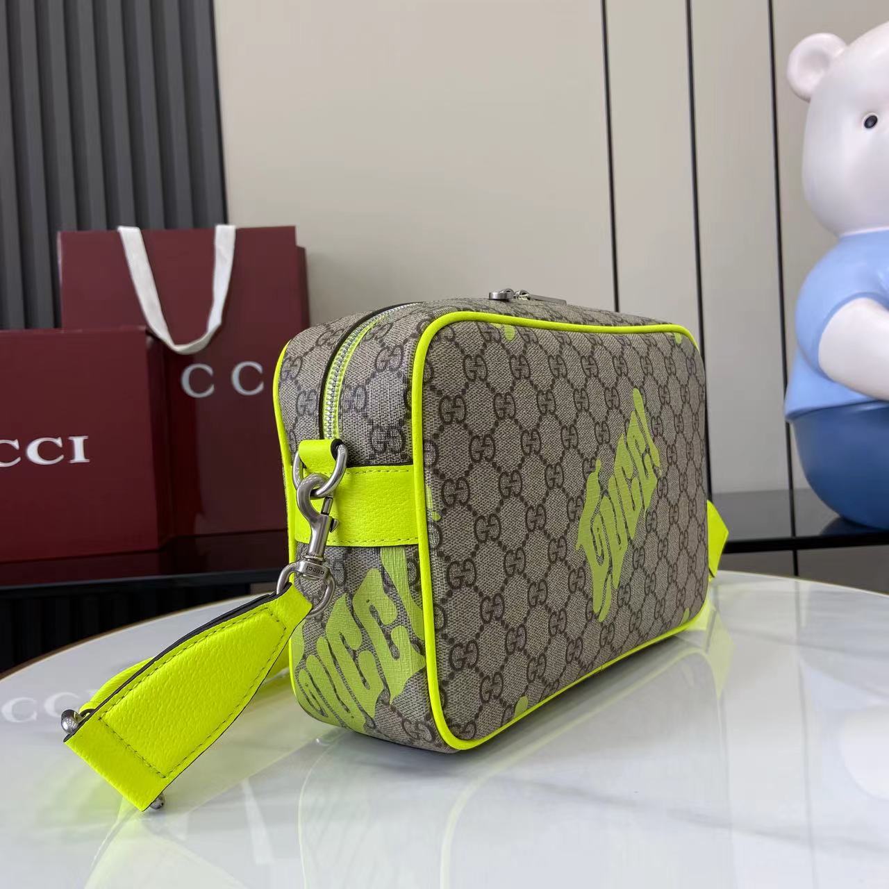 Gucci Medium Crossbody Bag With Print - DopestKickz