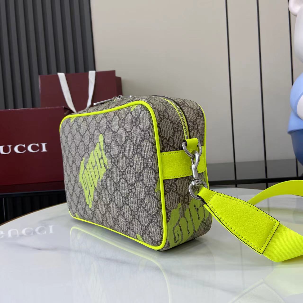 Gucci Medium Crossbody Bag With Print - DopestKickz
