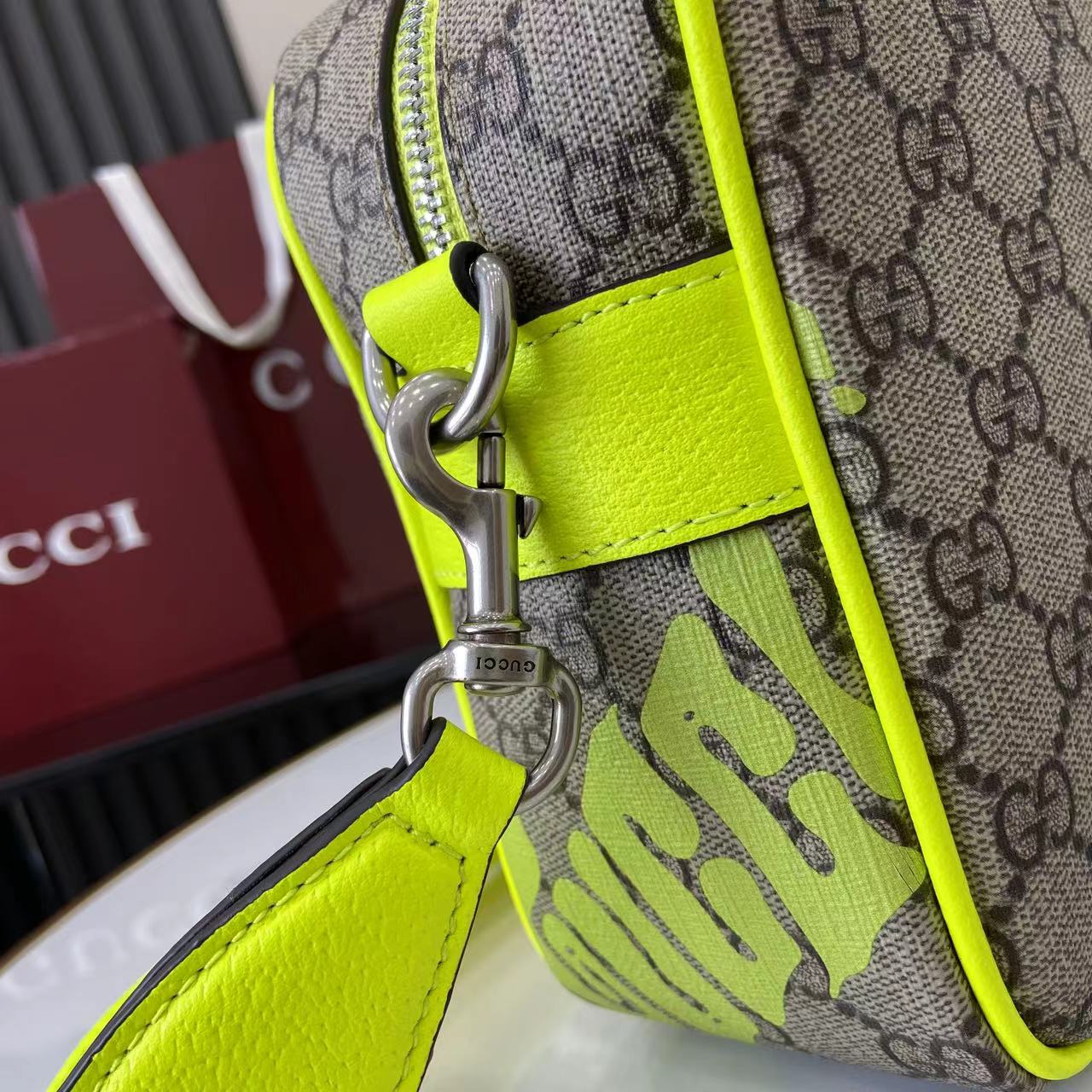 Gucci Medium Crossbody Bag With Print - DopestKickz