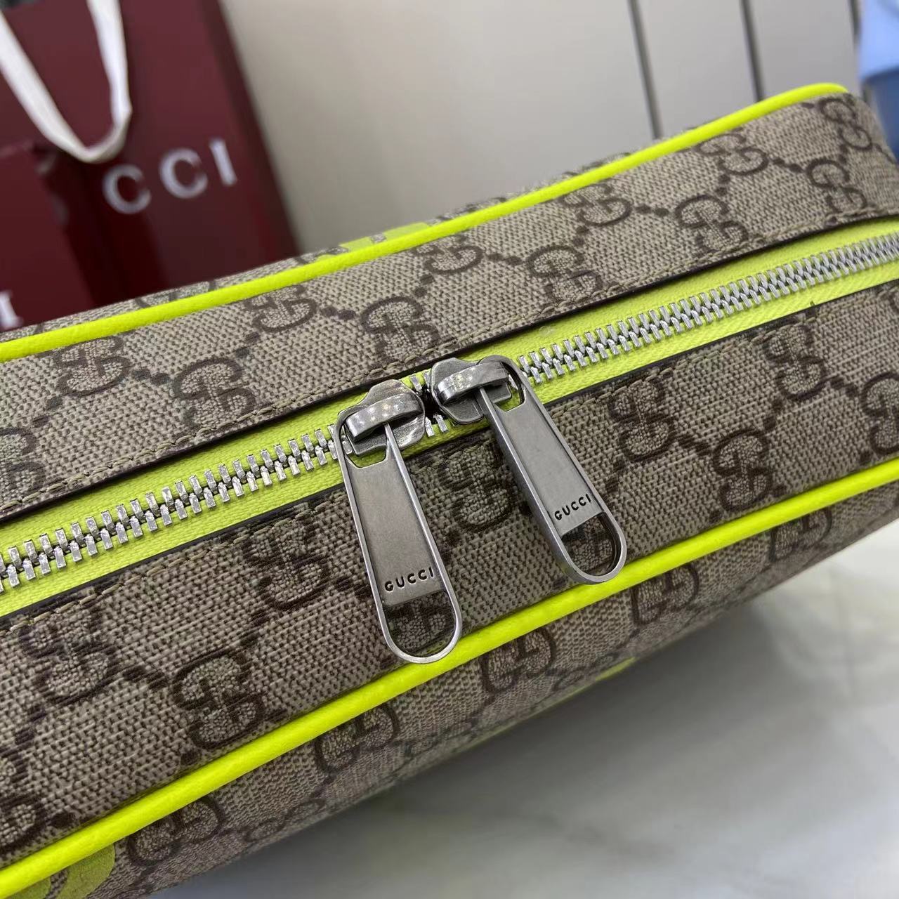 Gucci Medium Crossbody Bag With Print - DopestKickz