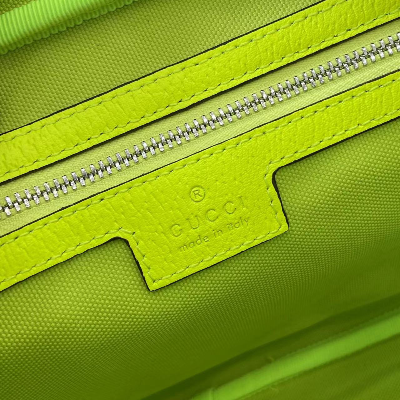 Gucci Medium Crossbody Bag With Print - DopestKickz