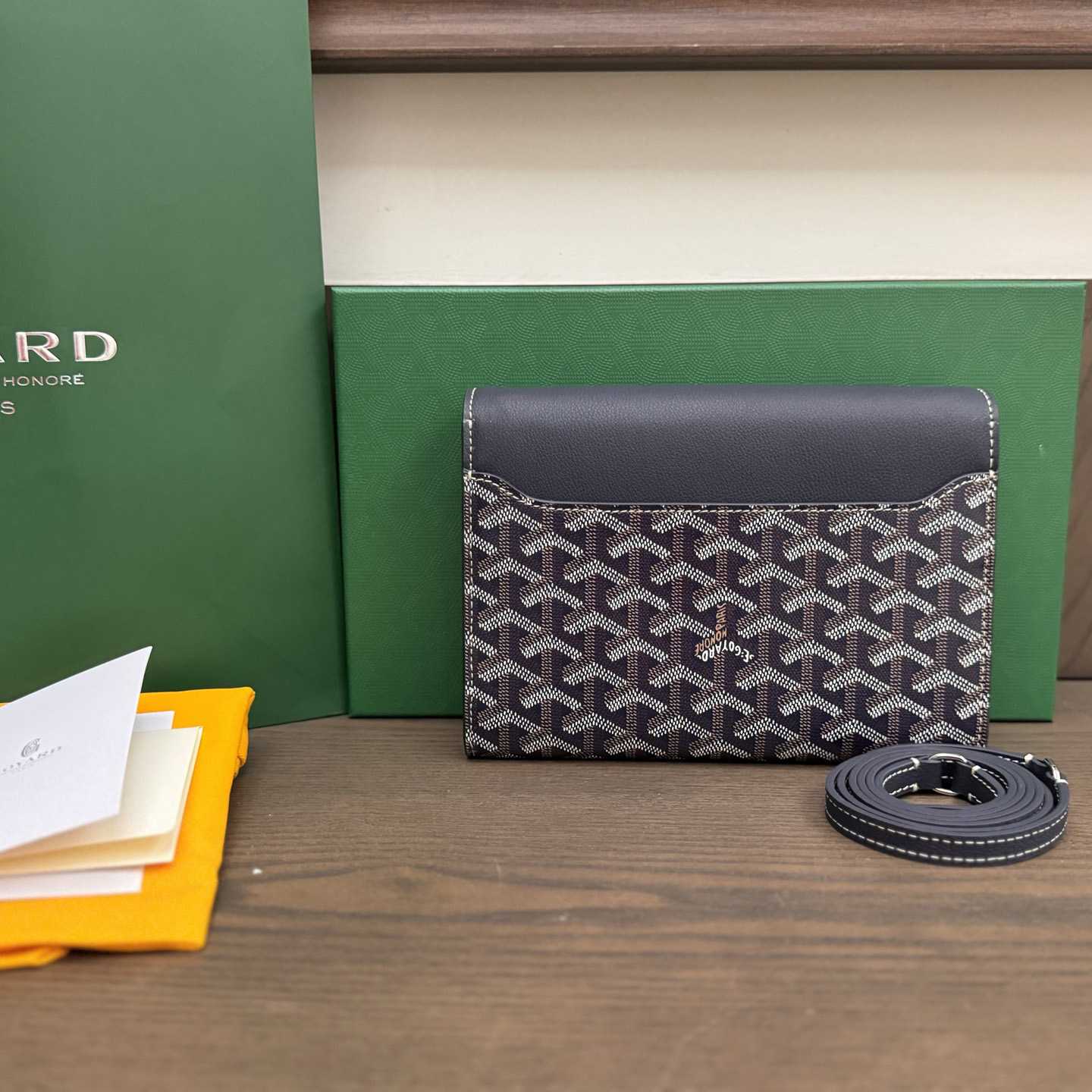 Goyard Chypre Wallet-Pouch - DopestKickz