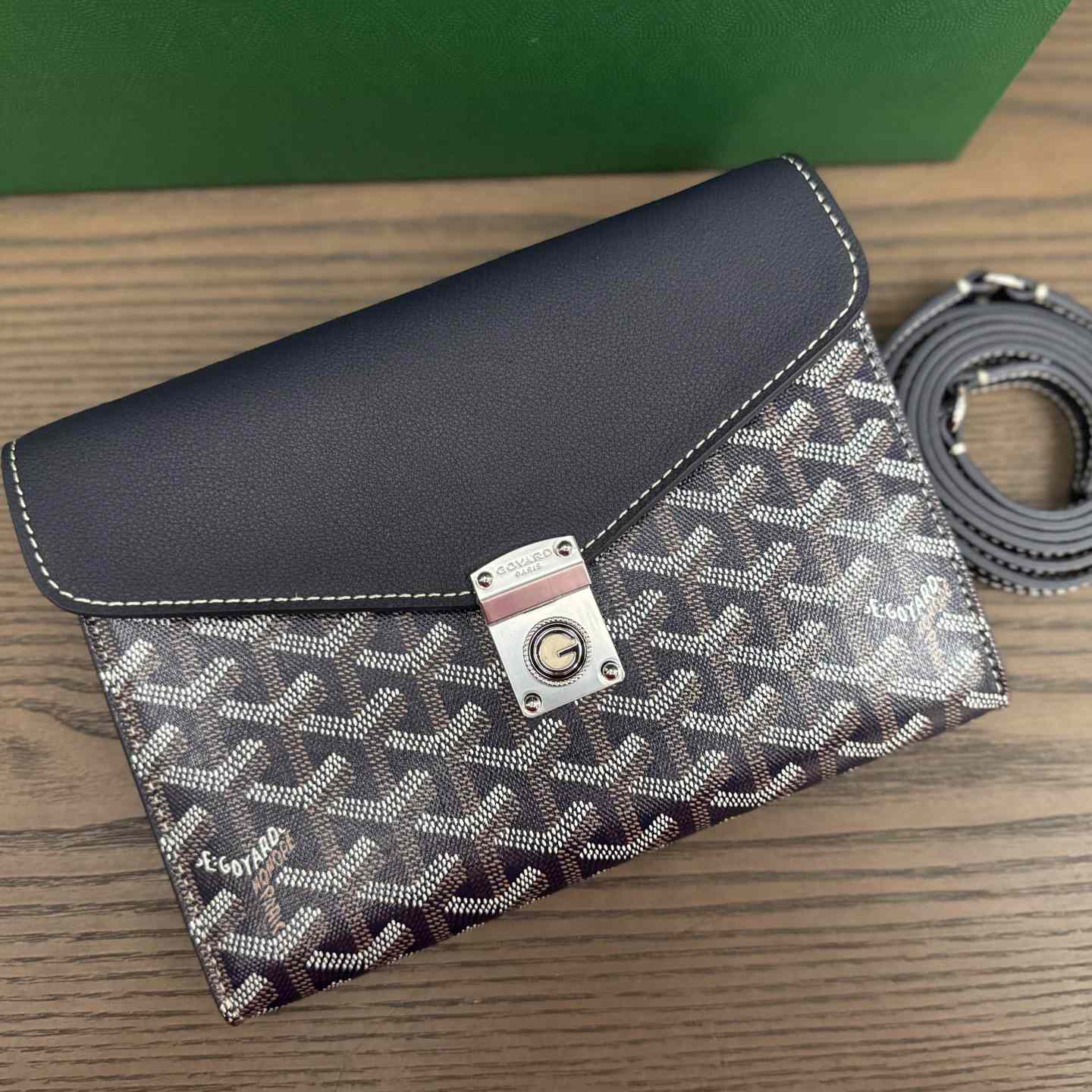 Goyard Chypre Wallet-Pouch - DopestKickz