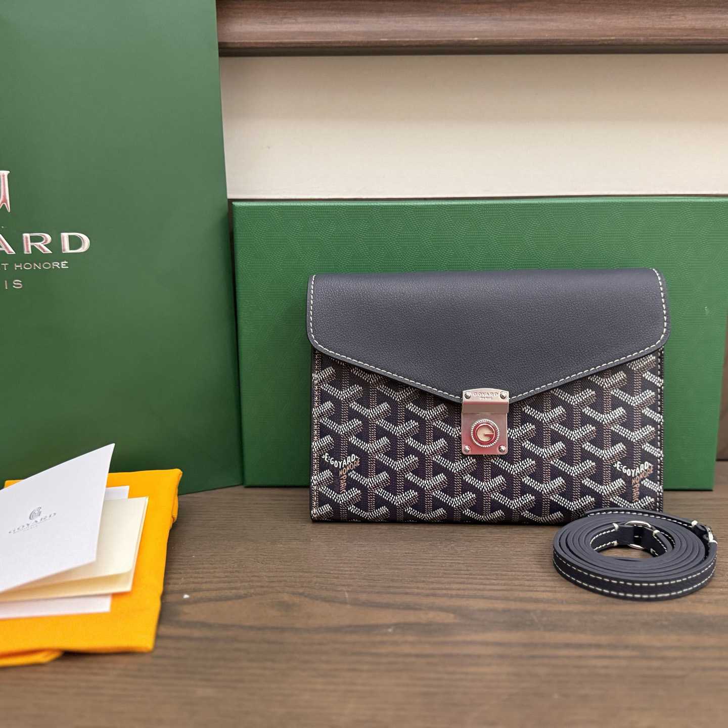 Goyard Chypre Wallet-Pouch - DopestKickz