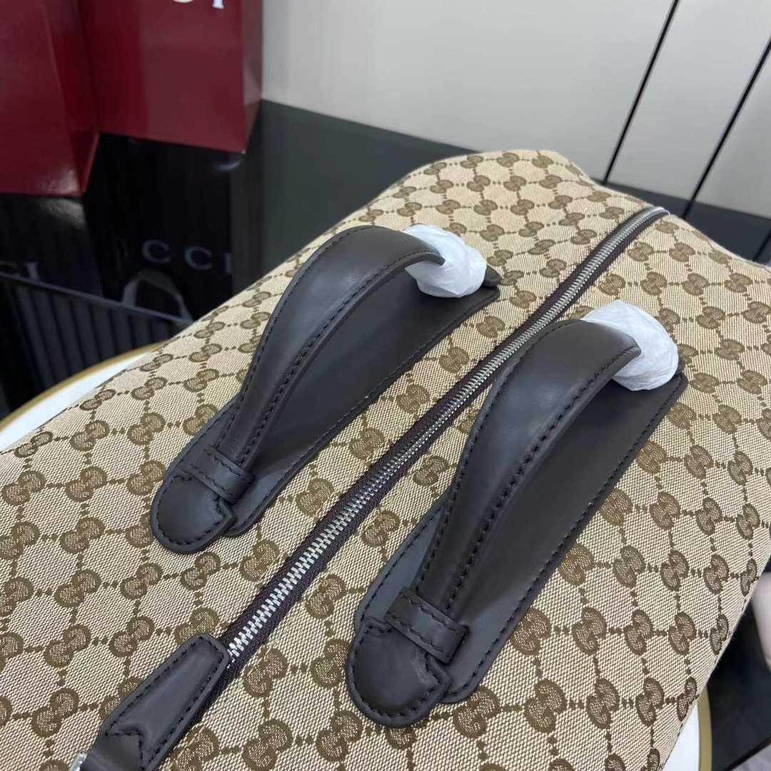 Gucci GG Canvas Medium Duffle Bag - DopestKickz