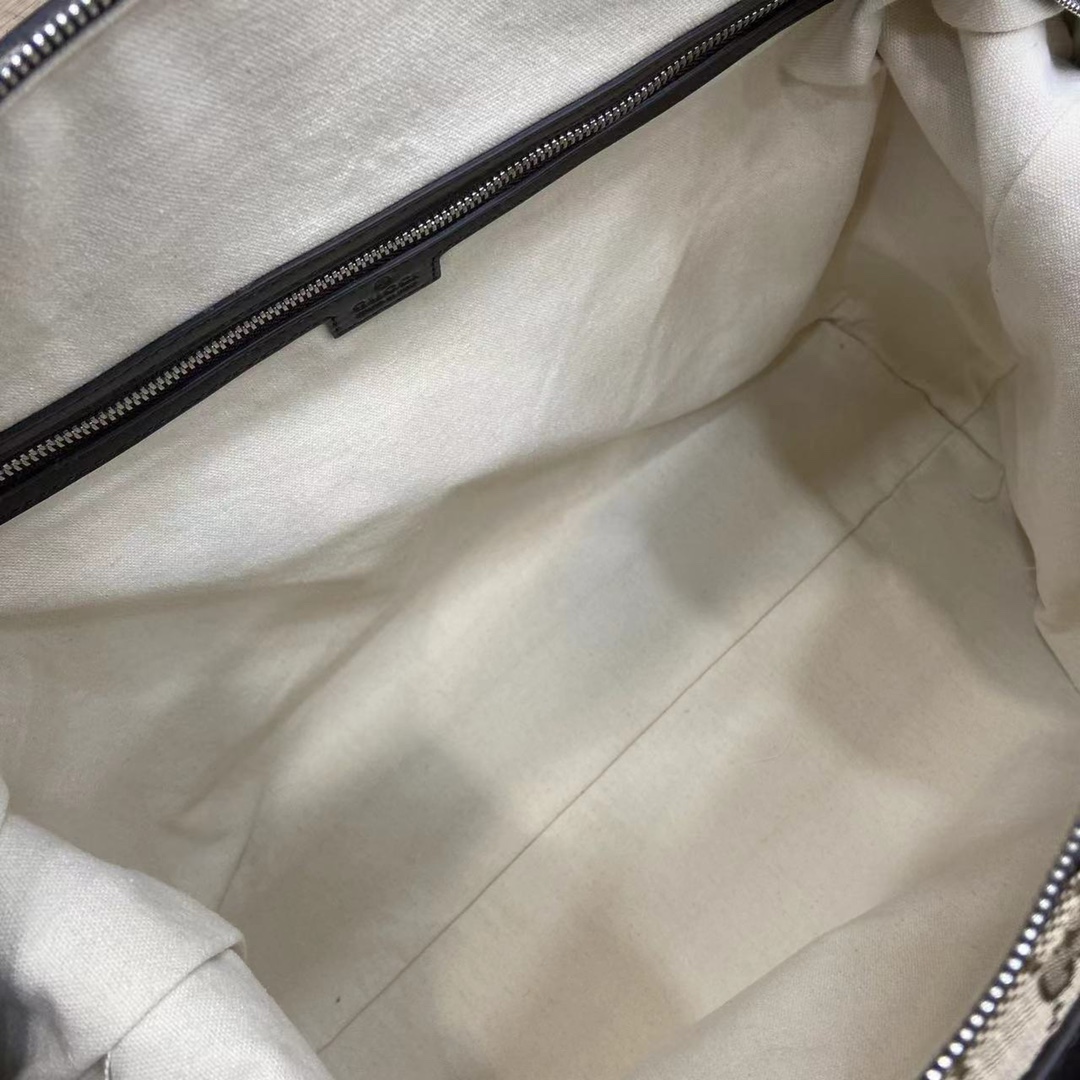 Gucci GG Canvas Medium Duffle Bag - DopestKickz