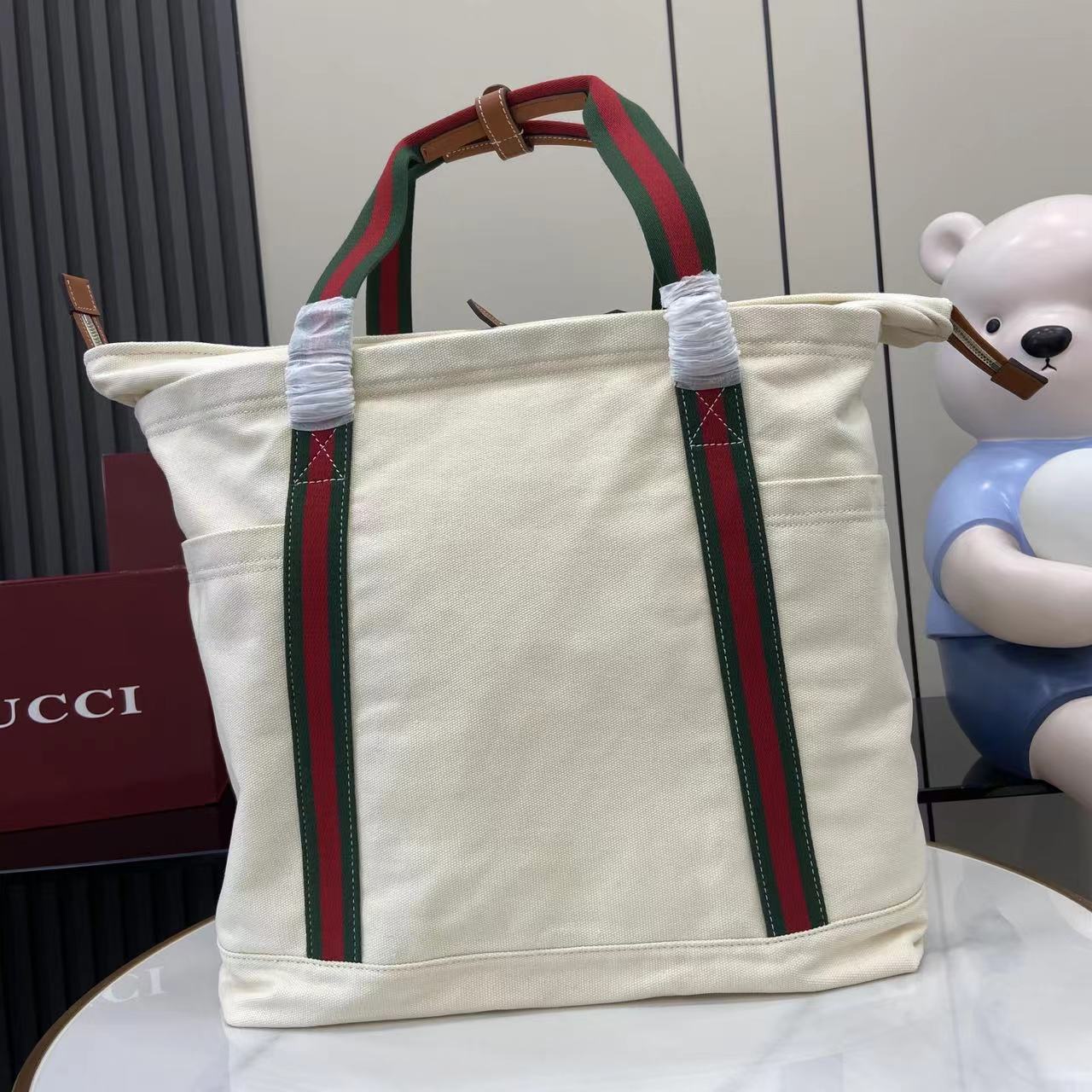 Gucci Printed Canvas Large Tote Bag - DopestKickz