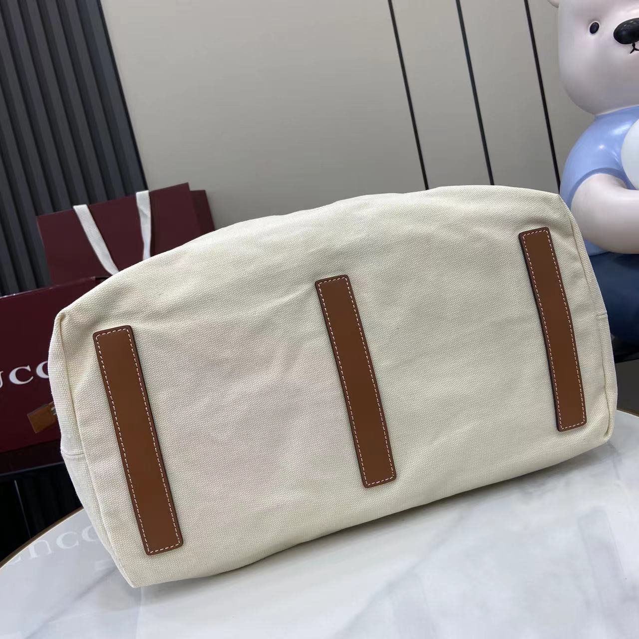 Gucci Printed Canvas Large Tote Bag - DopestKickz