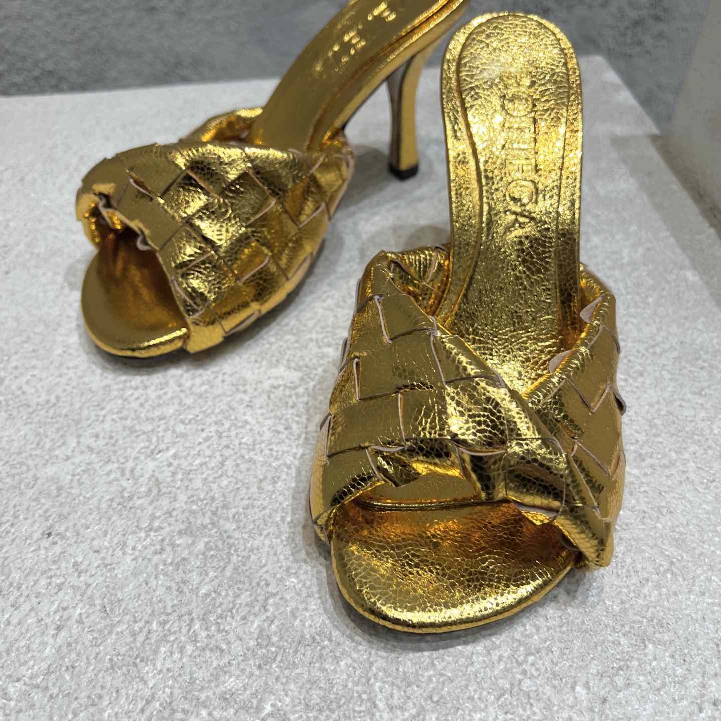 Bottega Veneta Blink Mule   - DopestKickz