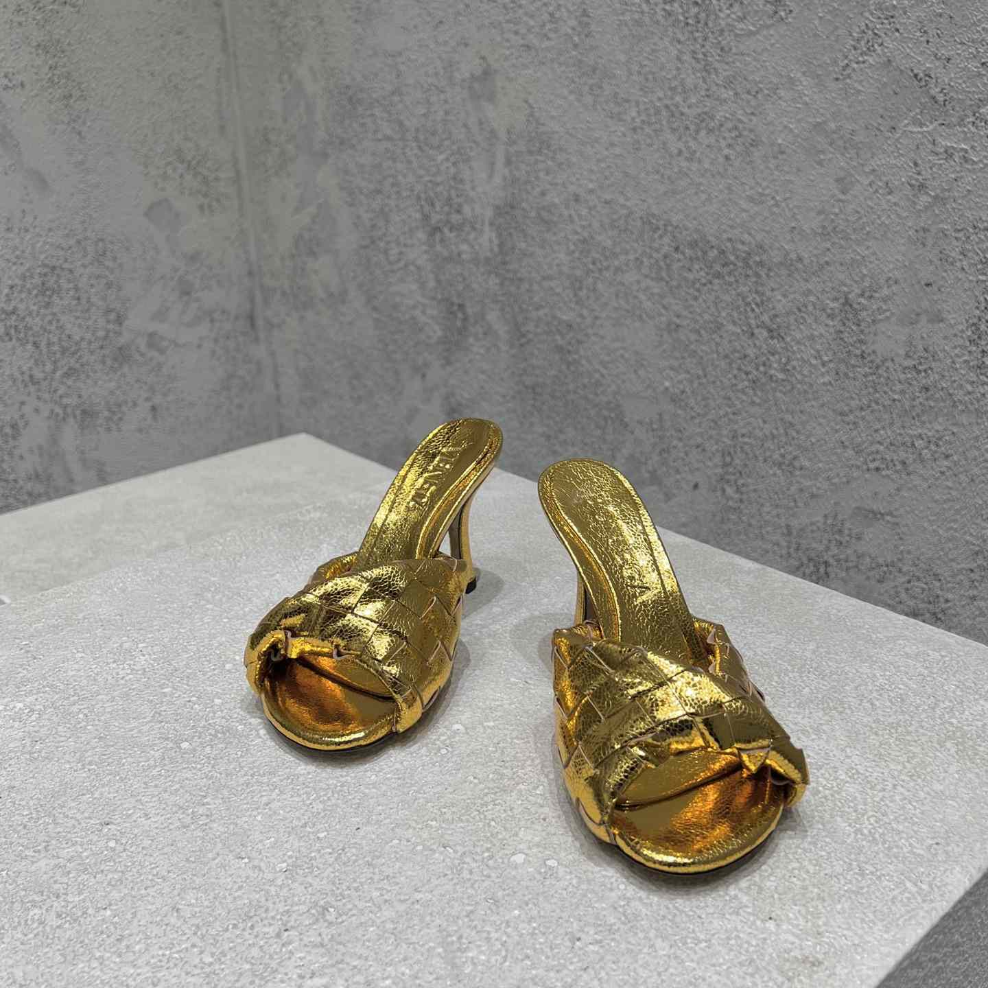 Bottega Veneta Blink Mule   - DopestKickz