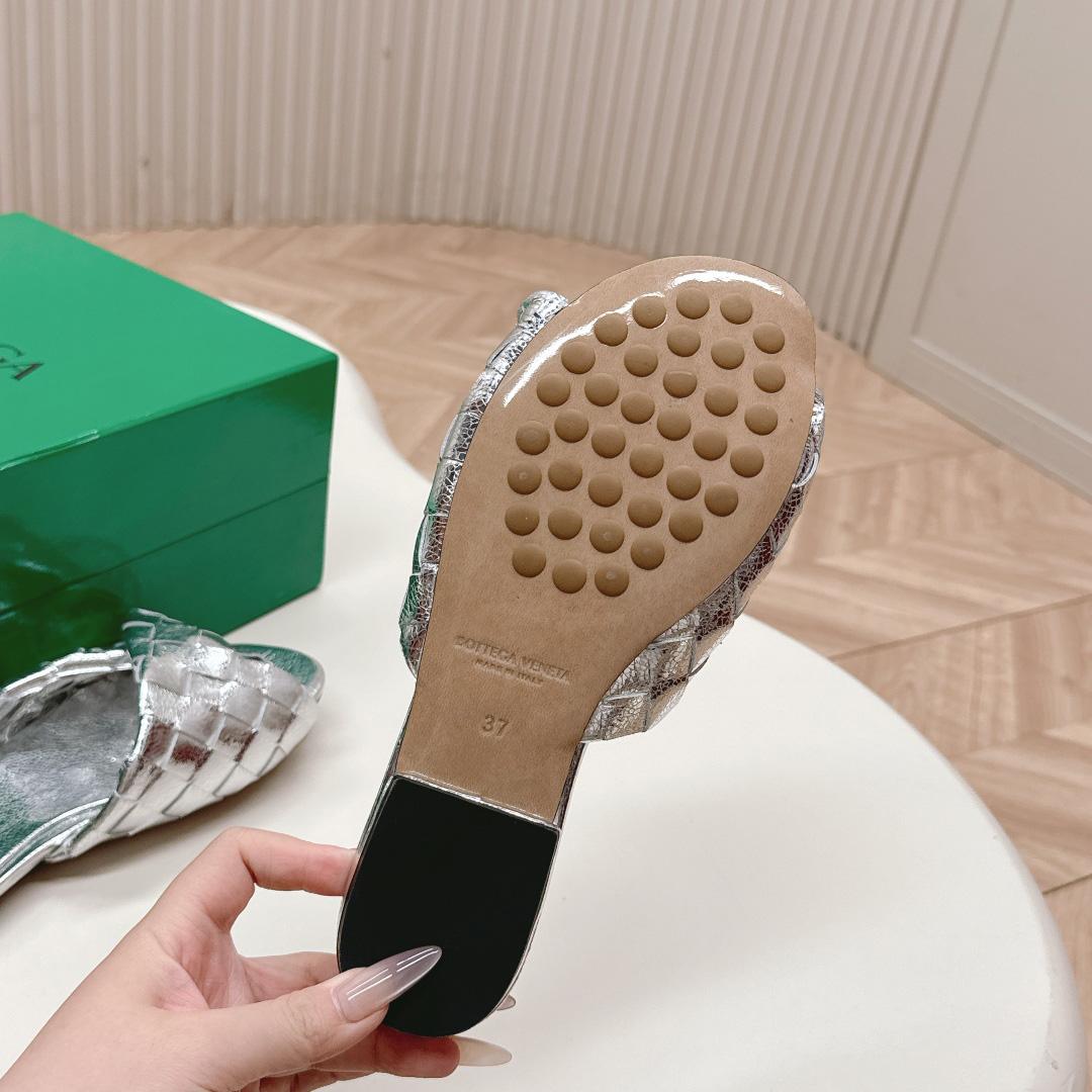 Bottega Veneta Blink Flat Mule - DopestKickz