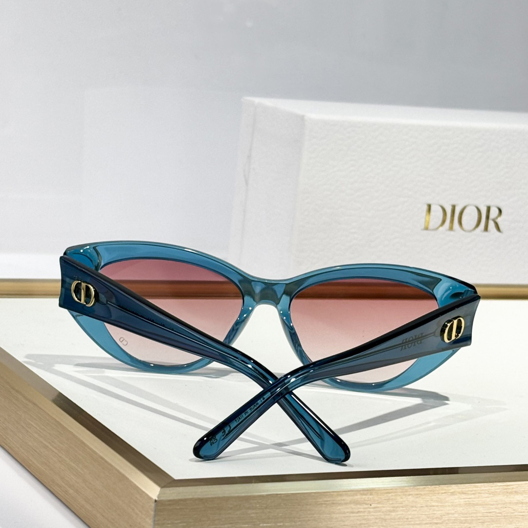 Dior DiorGlowB11 Sunglasses  - DopestKickz