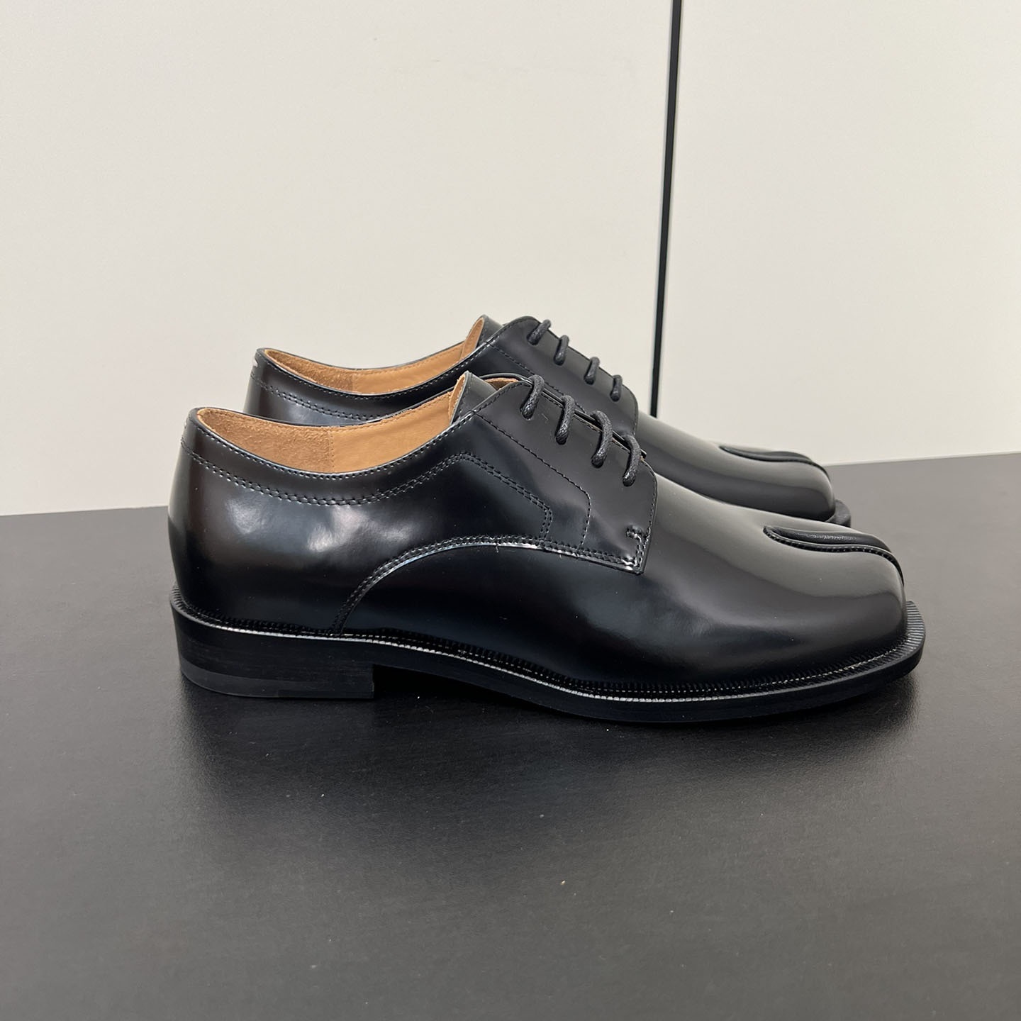 Maison Margiela Tabi Leather Loafers - DopestKickz