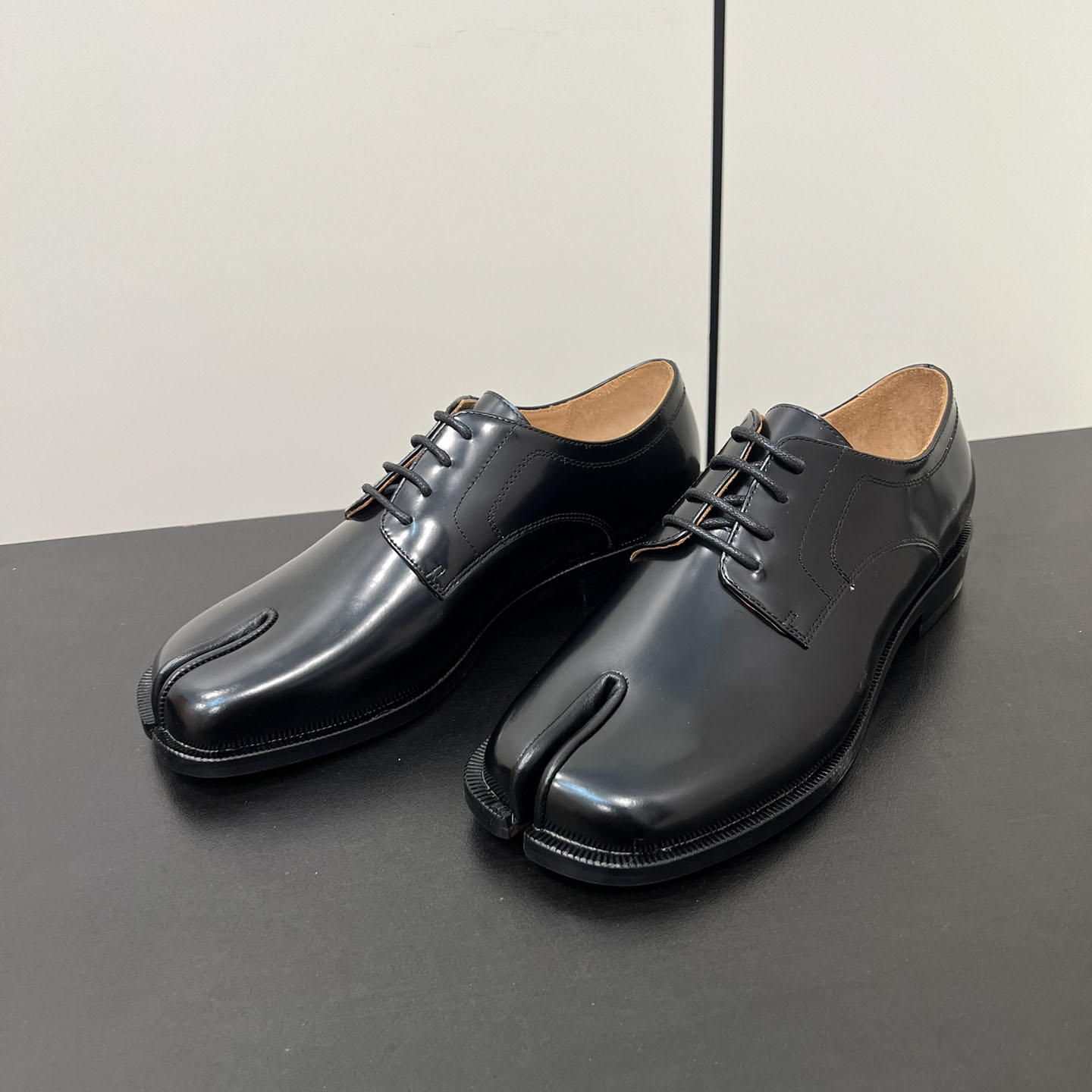 Maison Margiela Tabi Leather Loafers - DopestKickz