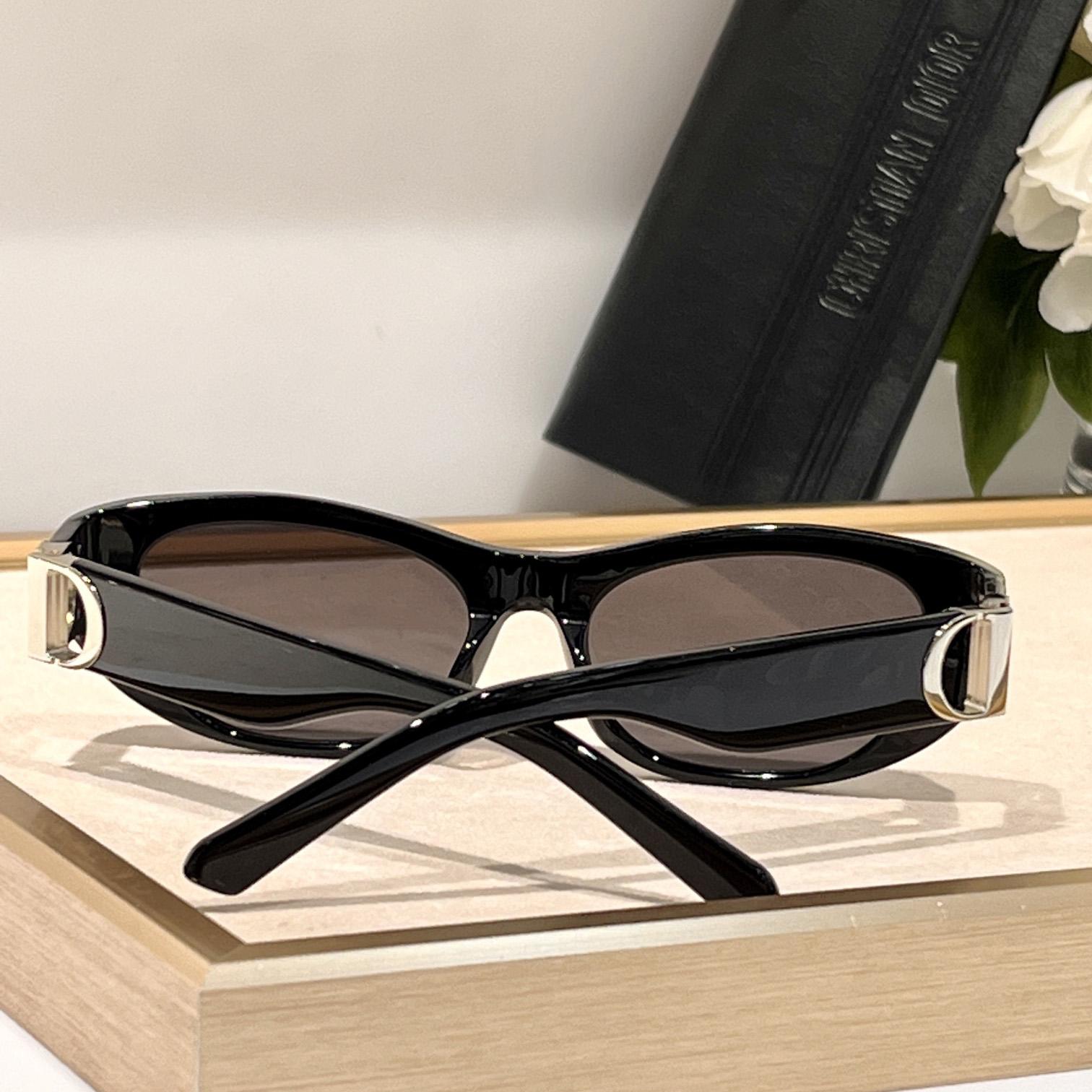 Dior 30Montaigne S9U Sunglasses  - DopestKickz