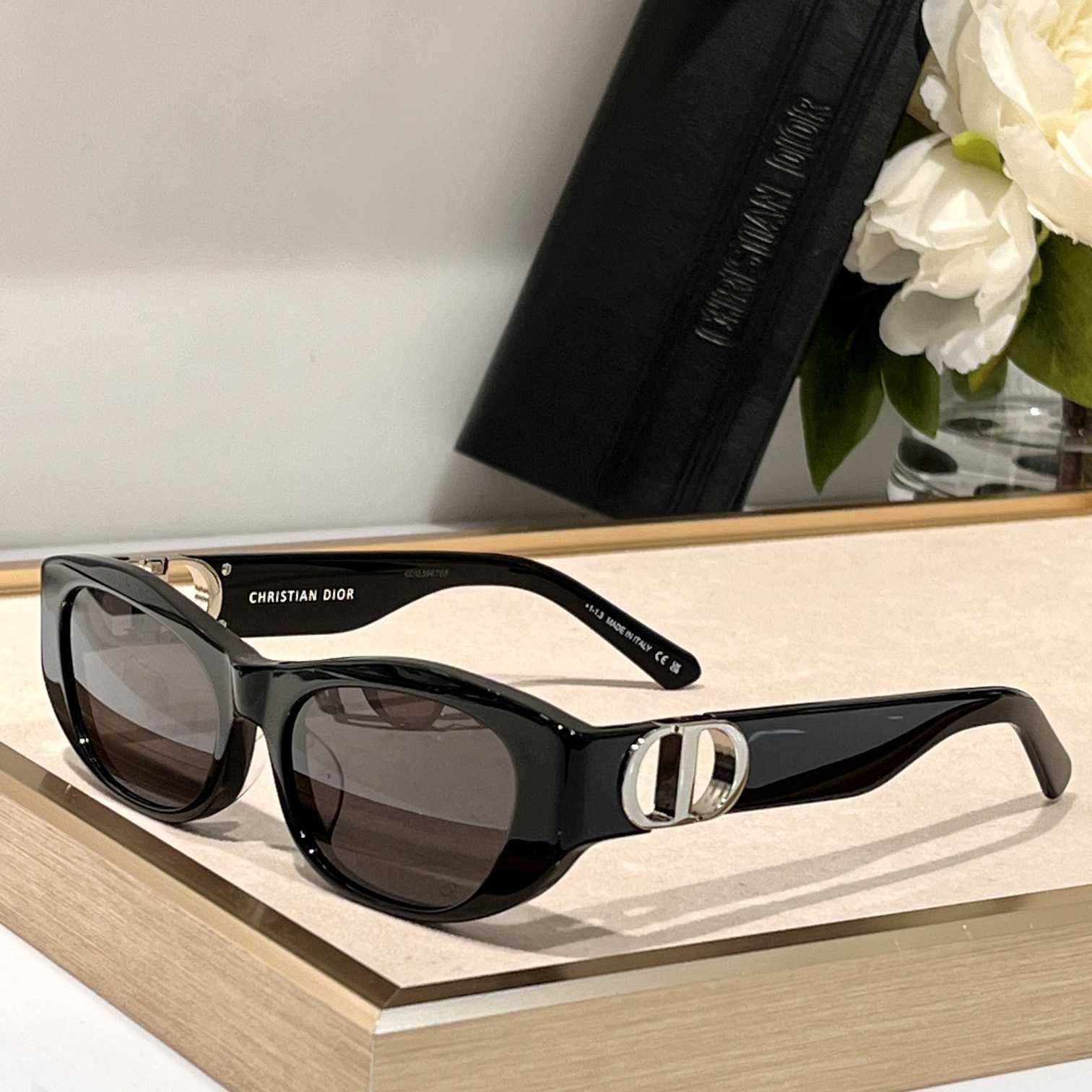 Dior 30Montaigne S9U Sunglasses  - DopestKickz