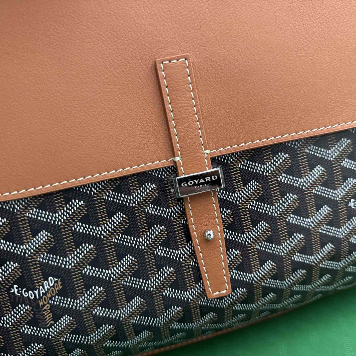 Goyard Coursier Messenger Bag - DopestKickz