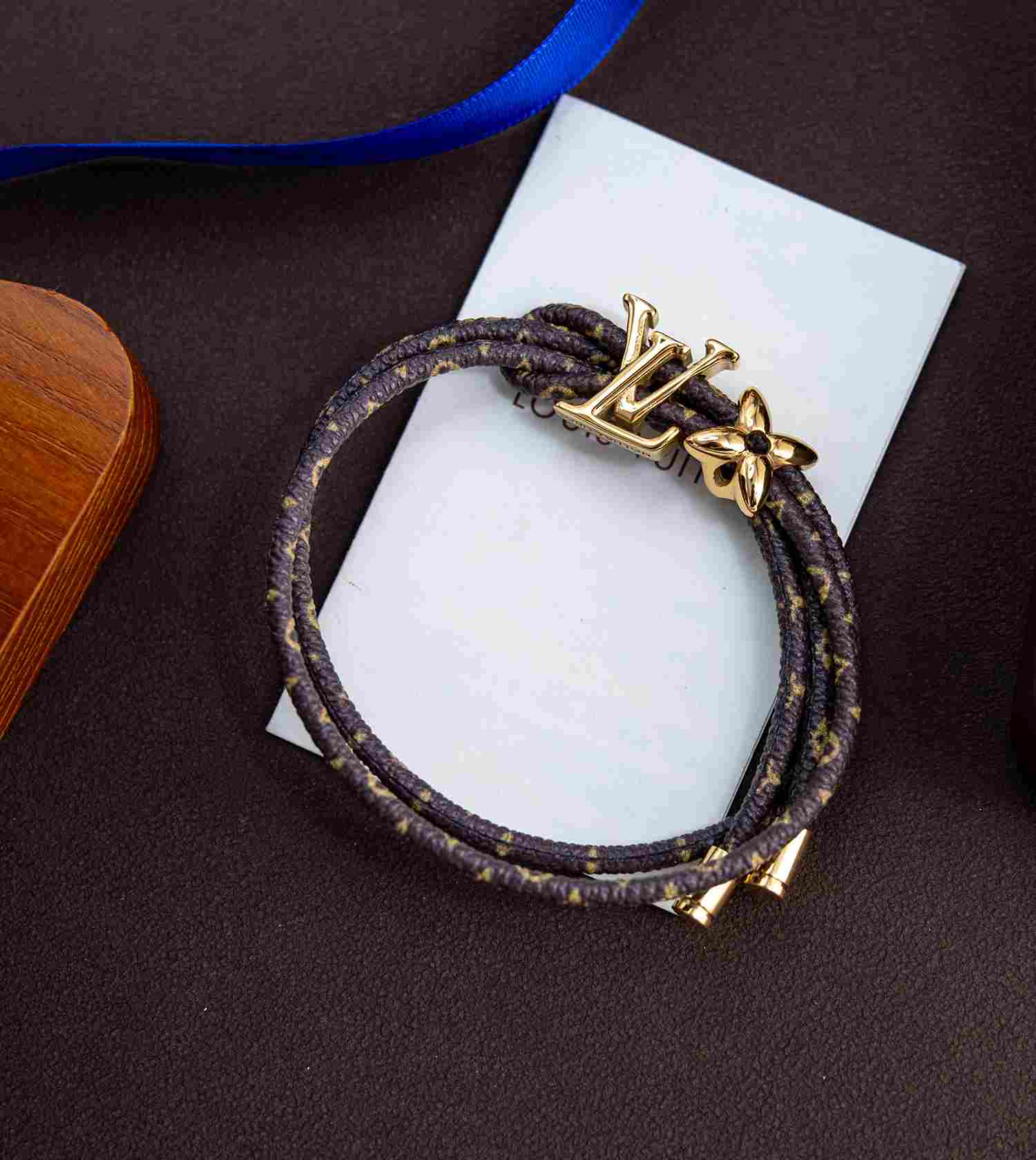 Louis Vuitton LV Bloom Bracelet   M8416Z - DopestKickz