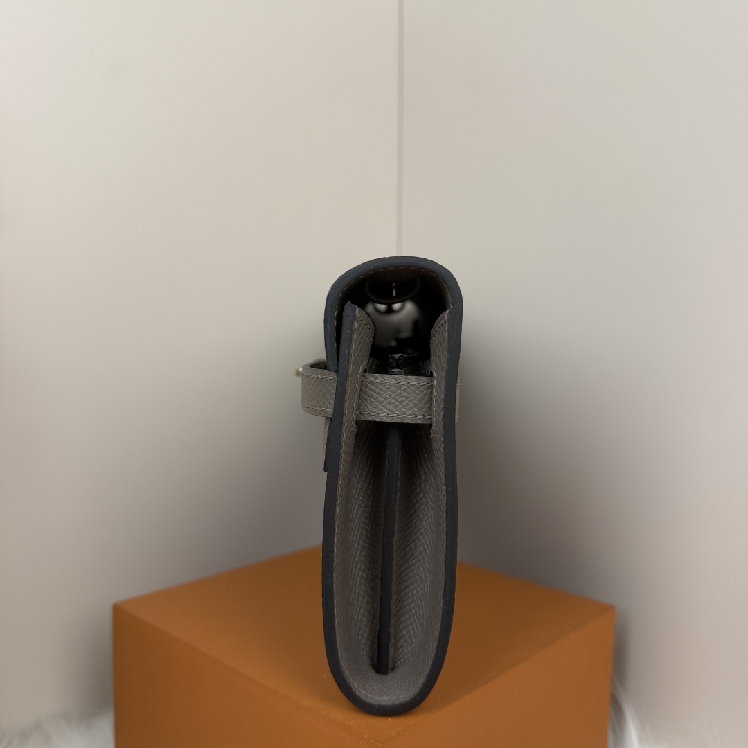 Hermes Kelly Classique To Go Wallet - DopestKickz