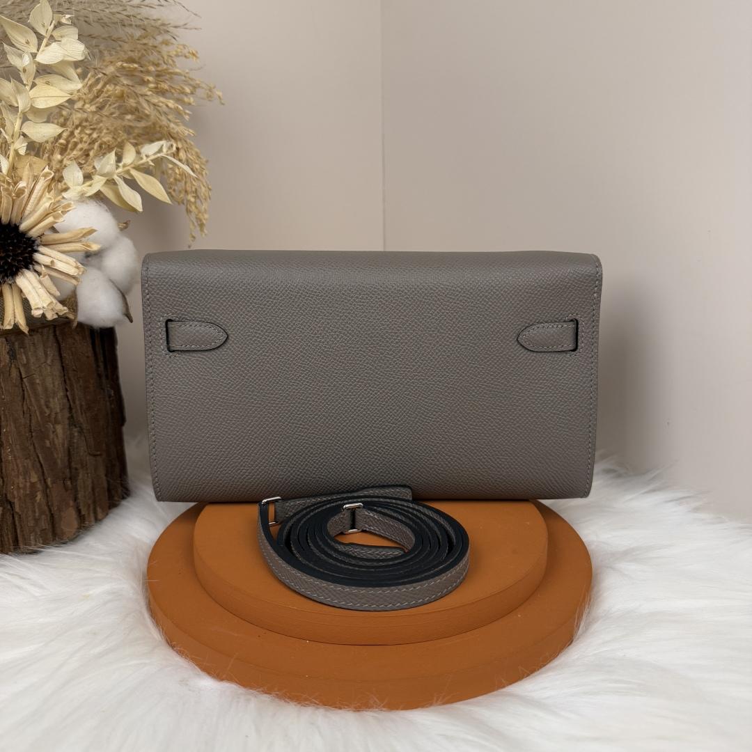 Hermes Kelly Classique To Go Wallet - DopestKickz