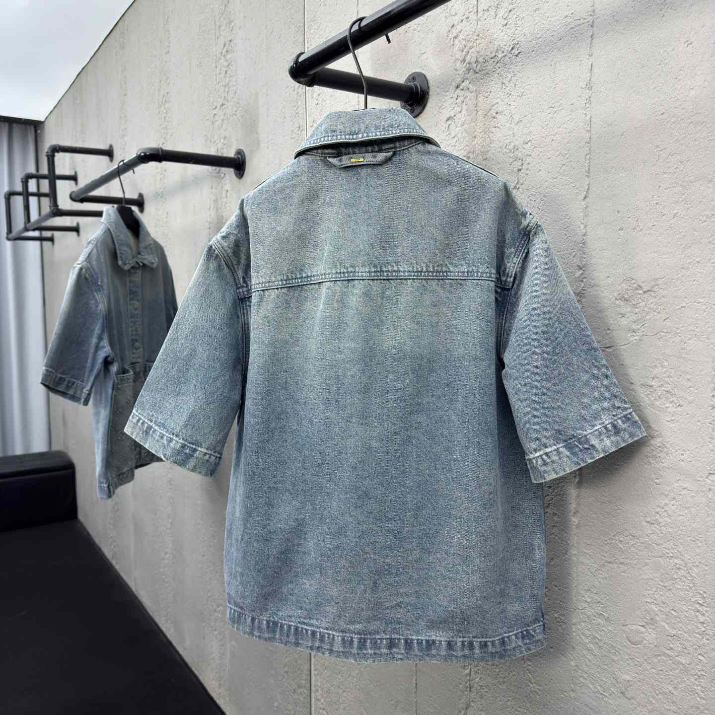 Louis Vuitton Short-Sleeved Denim Workwear Shirt  1ABLDG - DopestKickz