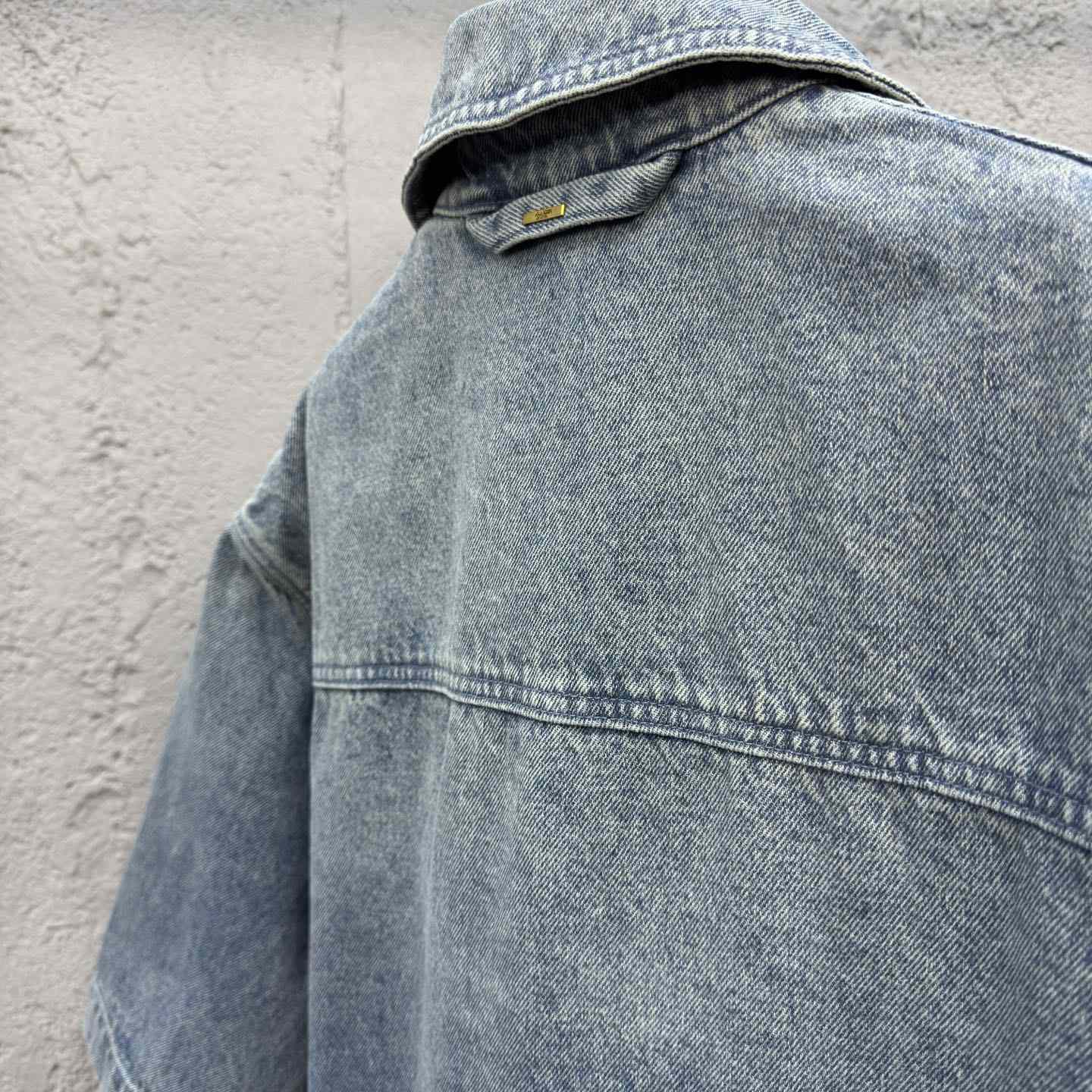 Louis Vuitton Short-Sleeved Denim Workwear Shirt  1ABLDG - DopestKickz