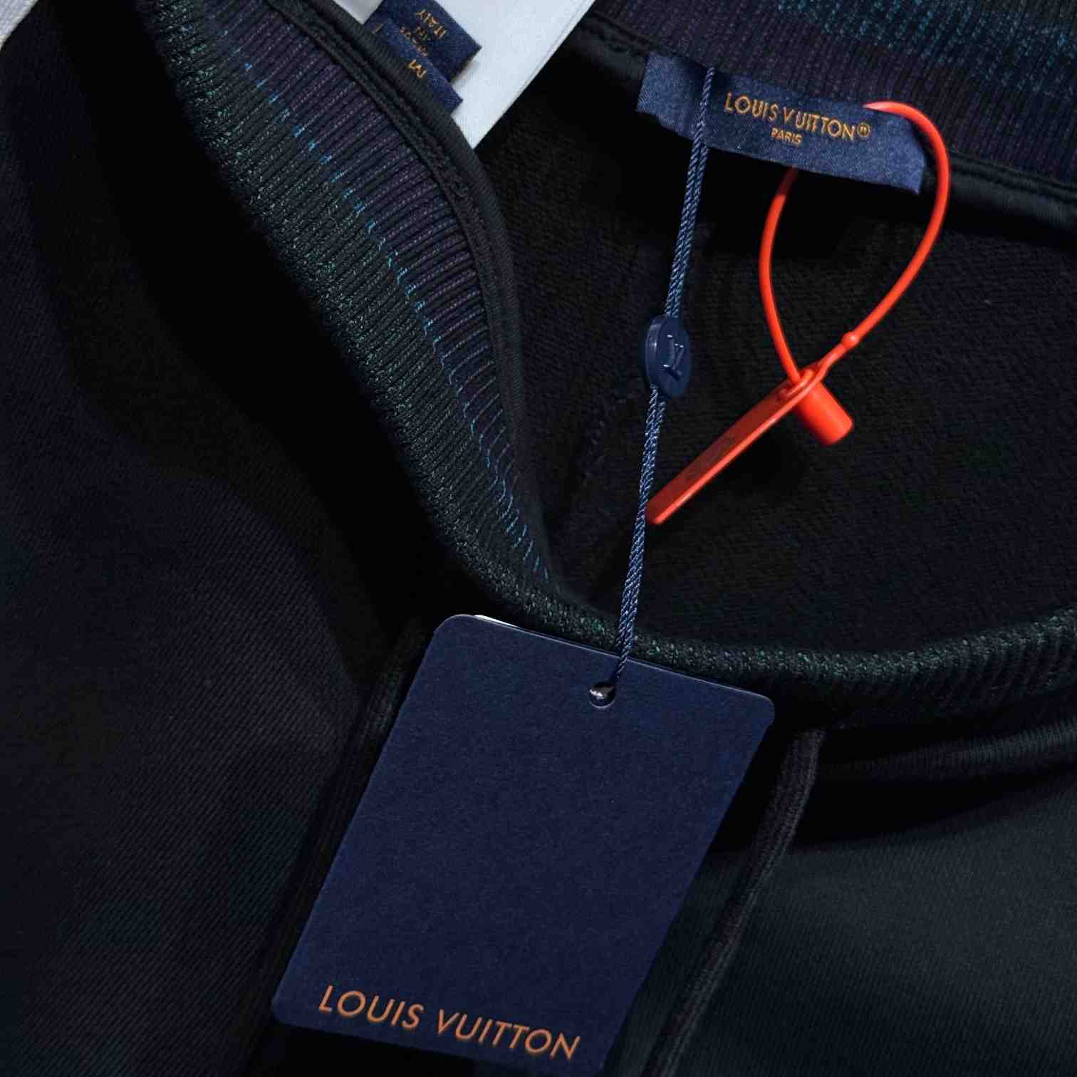 Louis Vuitton Cotton Jersey College Shorts   1AGTR9 - DopestKickz