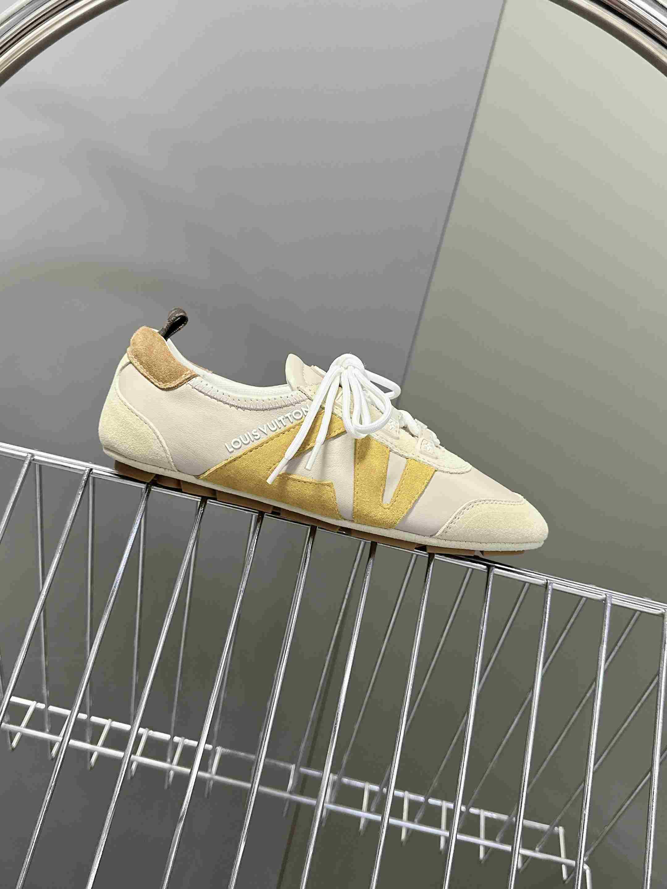 Louis Vuitton LV Sneakerina   1AHNEY - DopestKickz