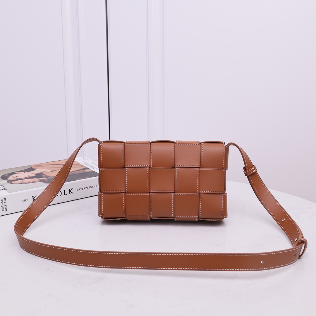 Bottega Veneta Cassette - DopestKickz