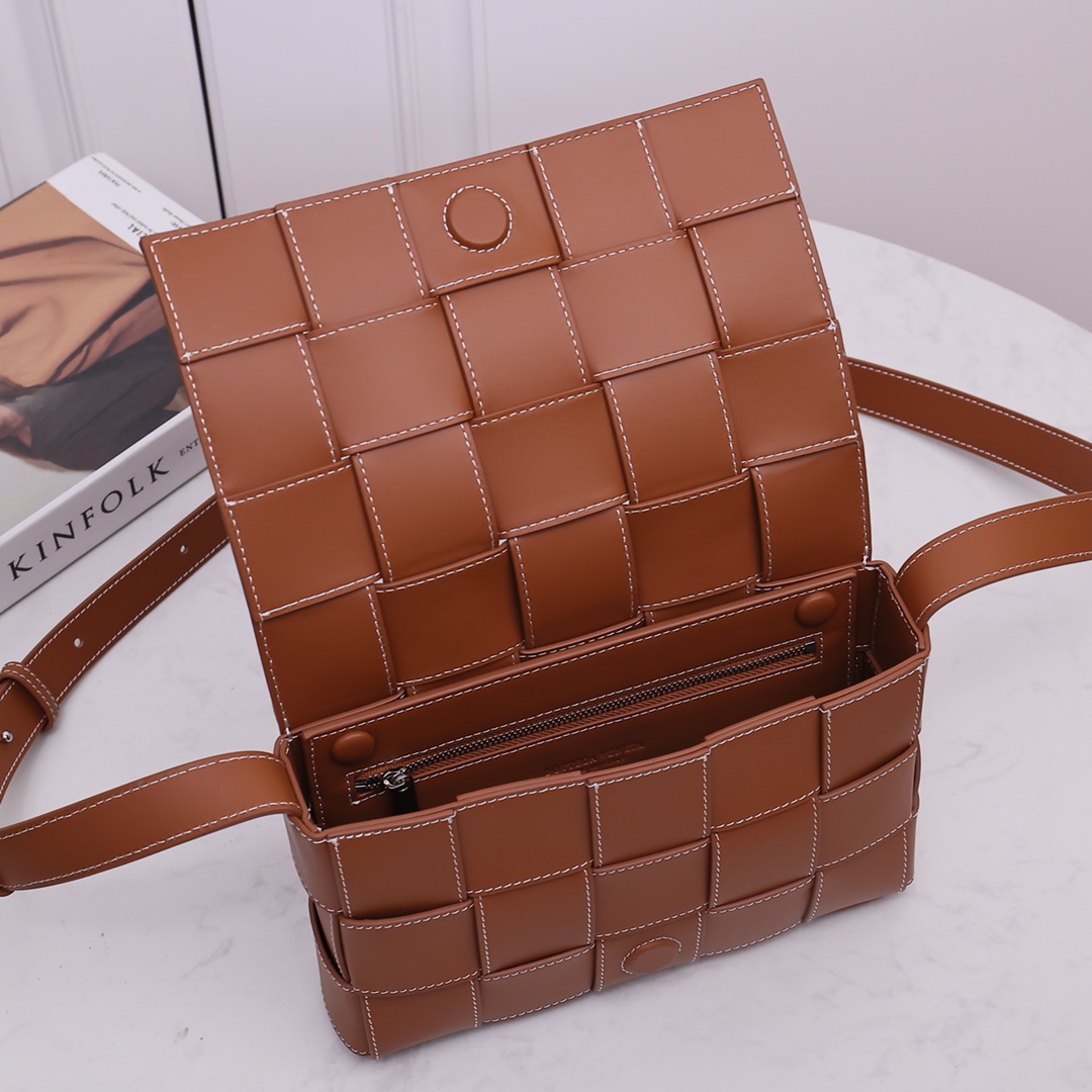 Bottega Veneta Cassette - DopestKickz