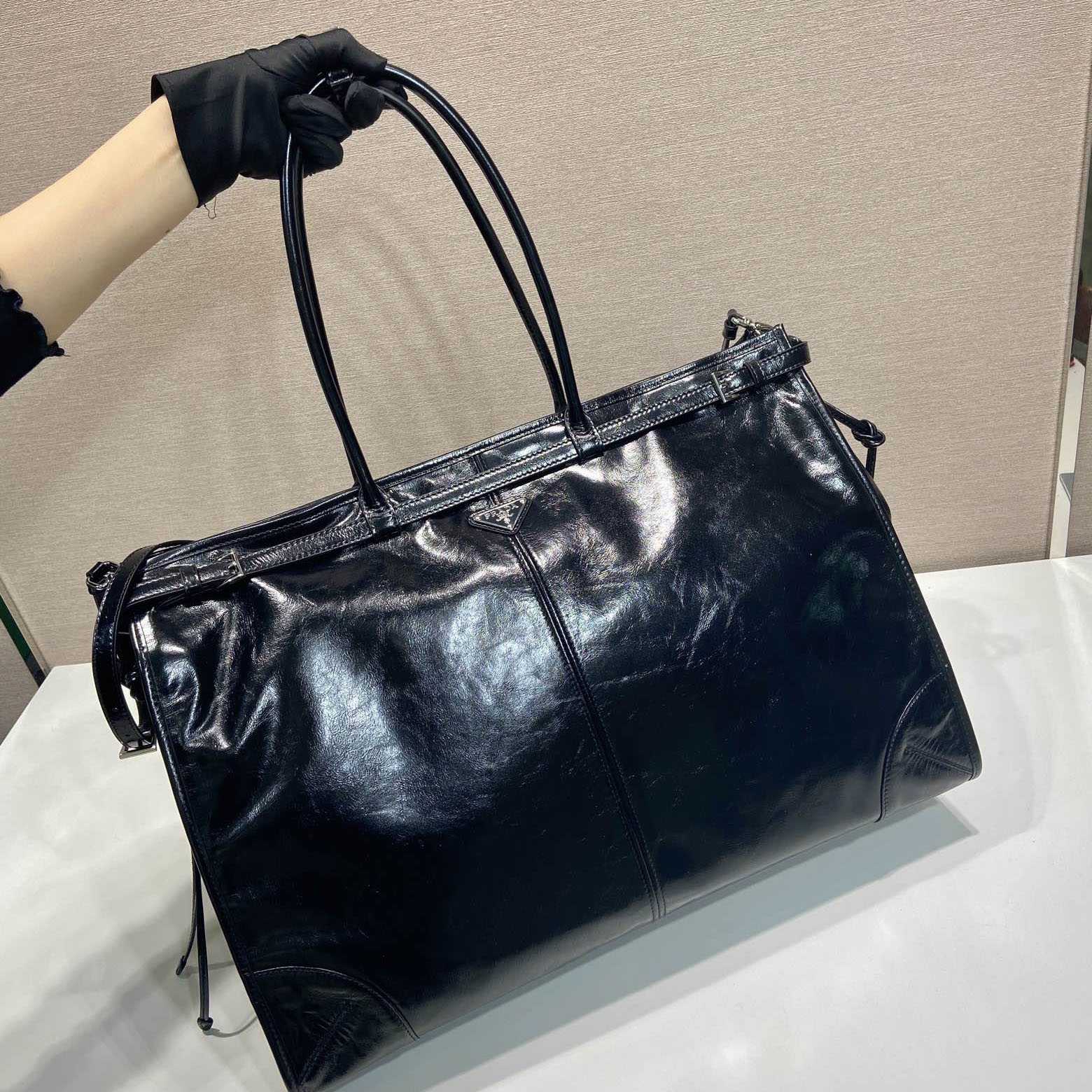 Prada Leather Tote Bag - DopestKickz