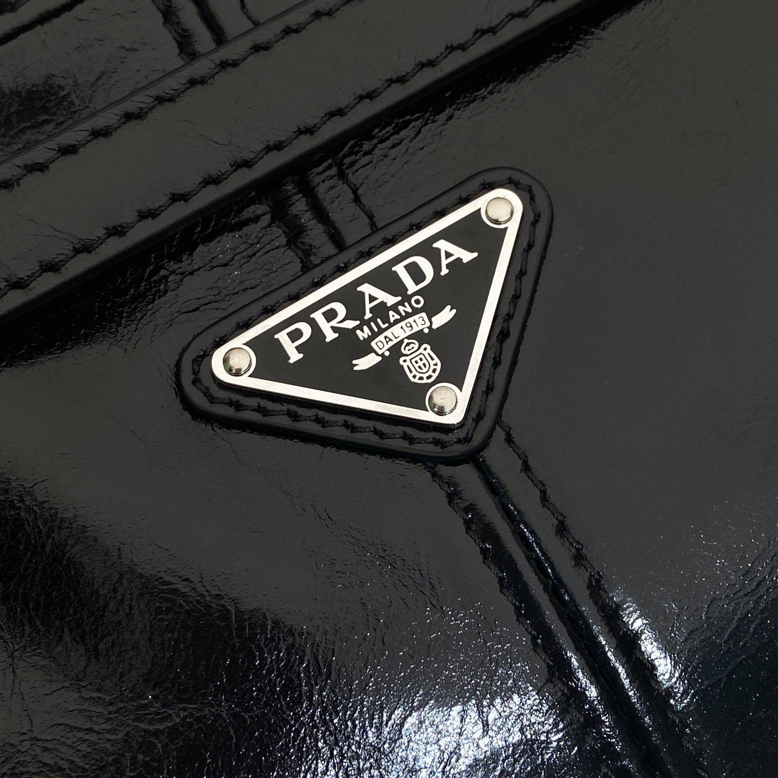Prada Leather Tote Bag - DopestKickz