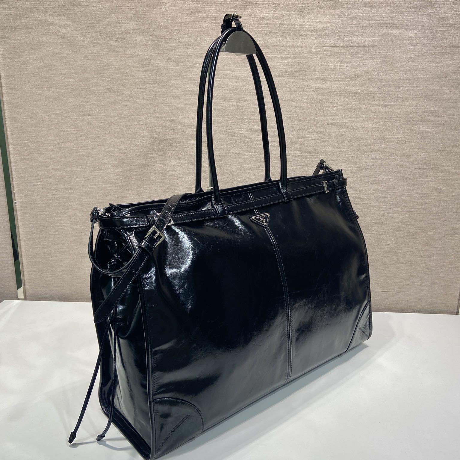 Prada Leather Tote Bag - DopestKickz