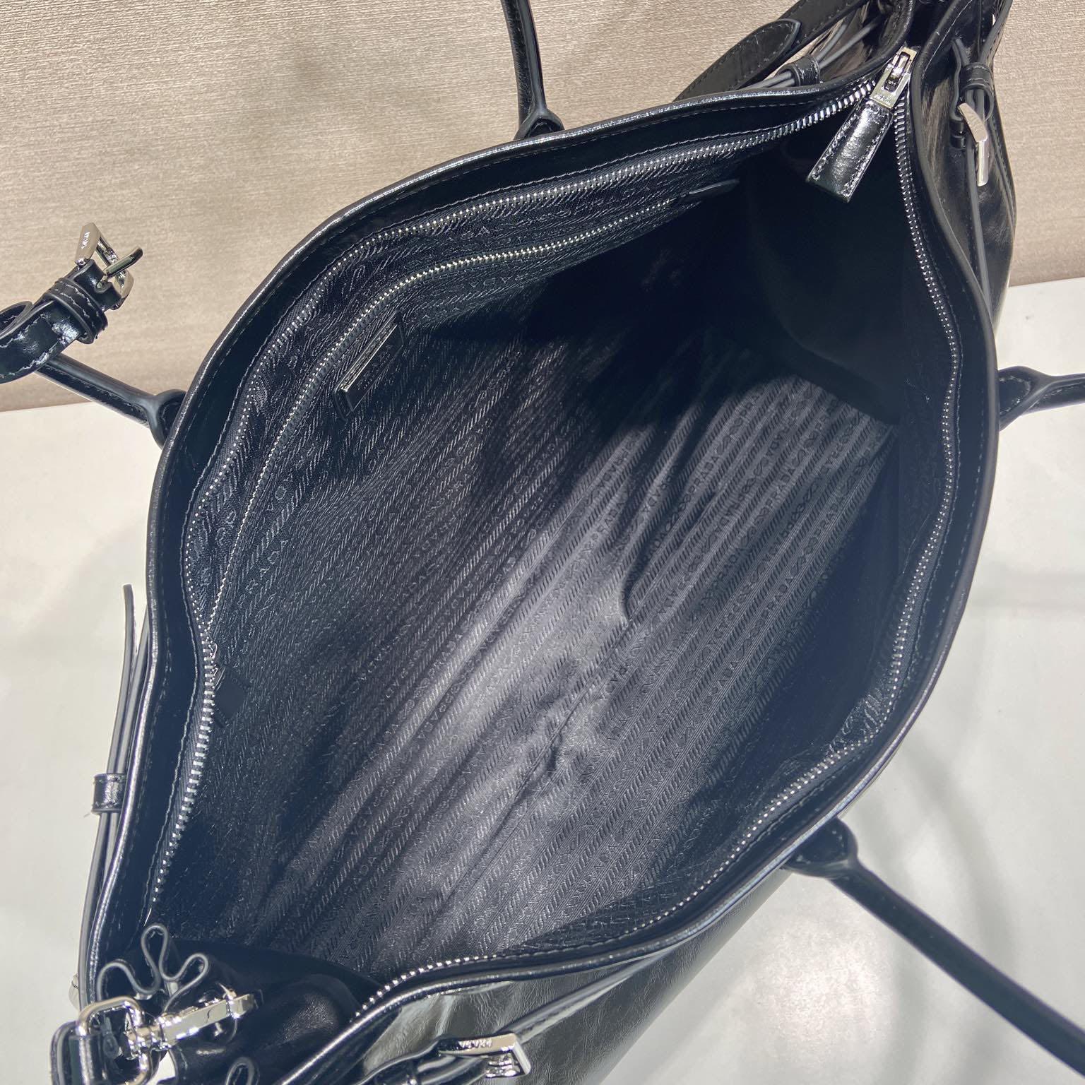 Prada Leather Tote Bag - DopestKickz