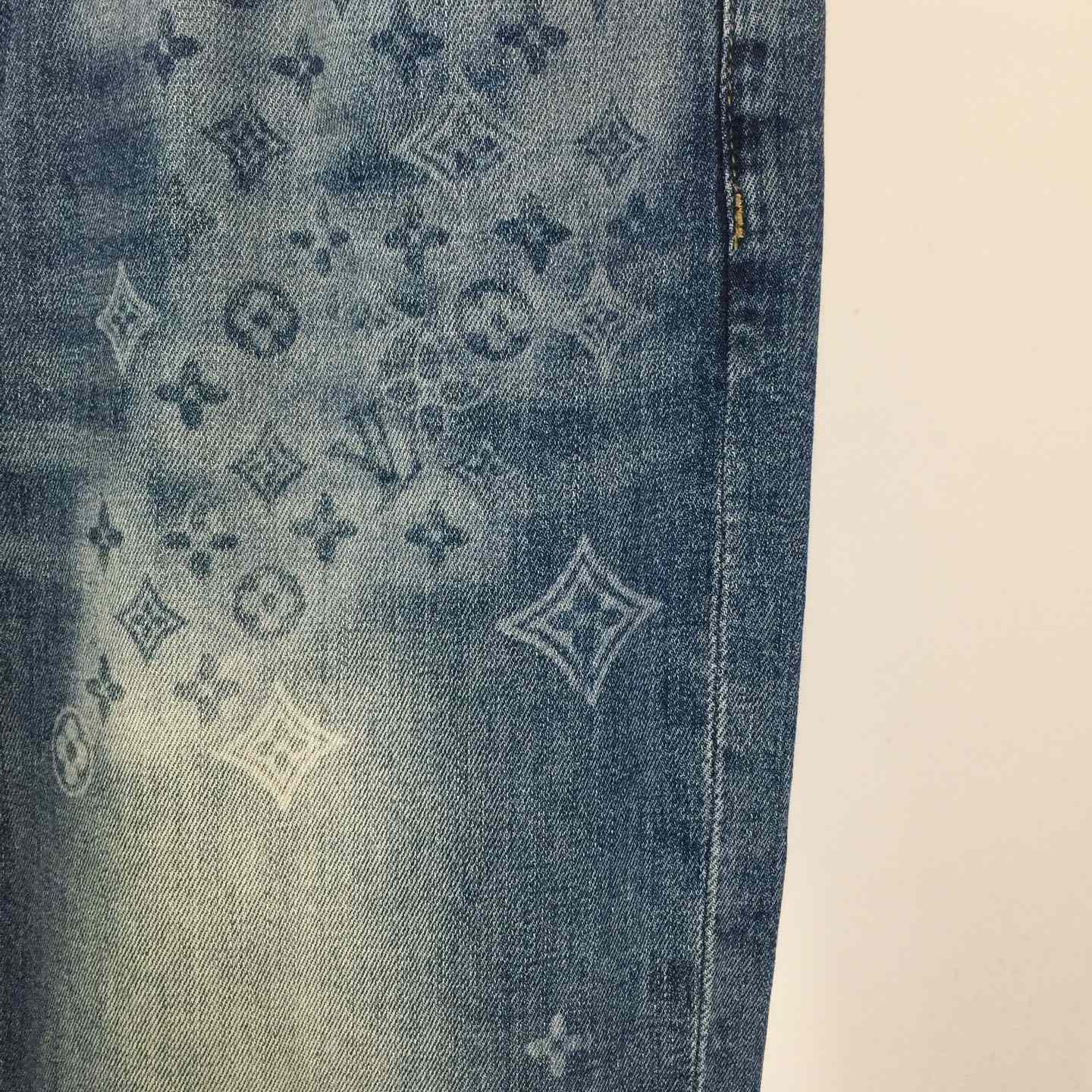 Louis Vuitton Jeans - DopestKickz