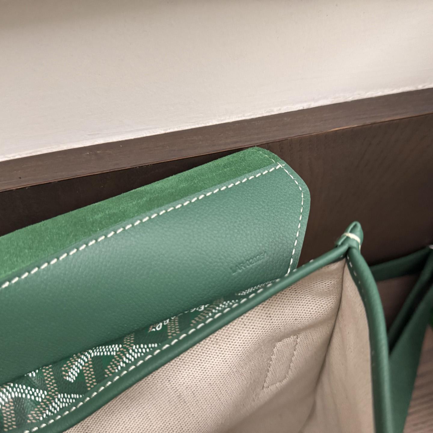 Goyard Coursier Messenger Bag - DopestKickz