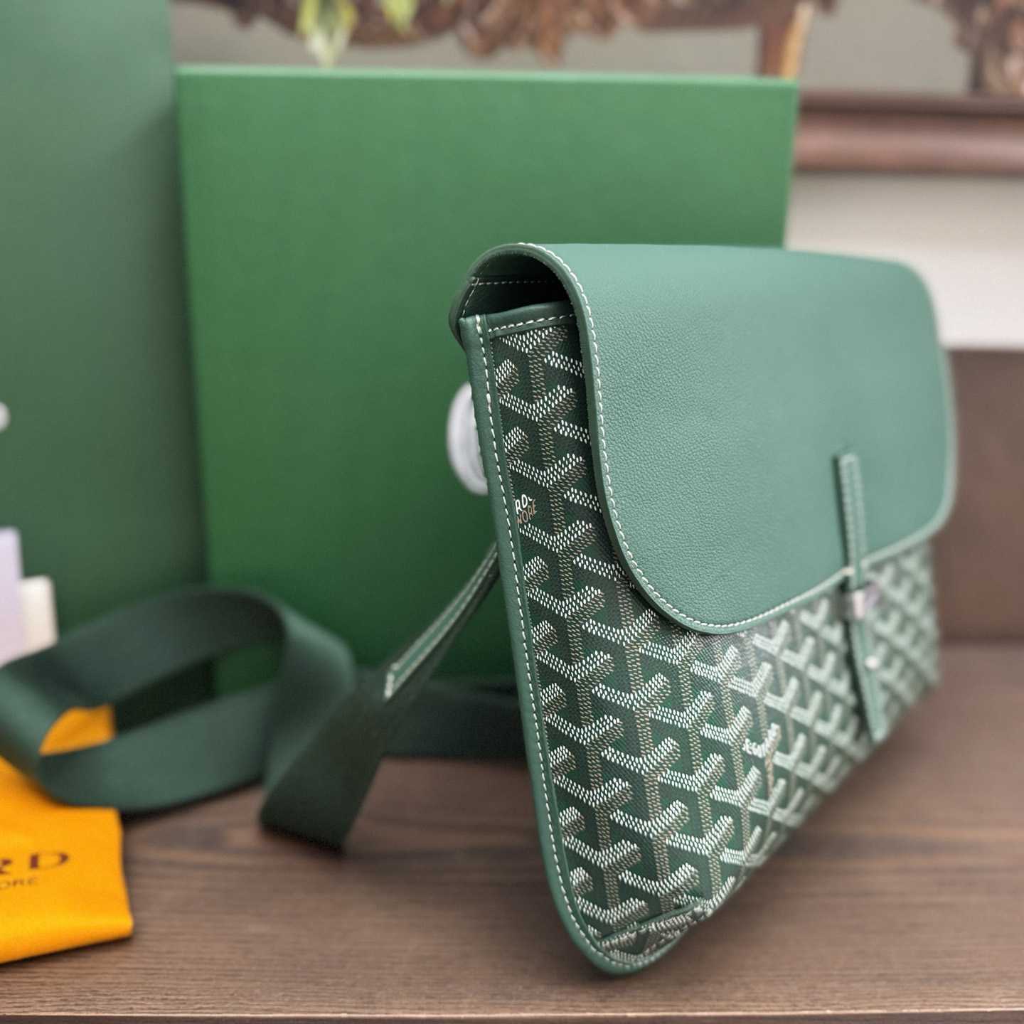 Goyard Coursier Messenger Bag - DopestKickz