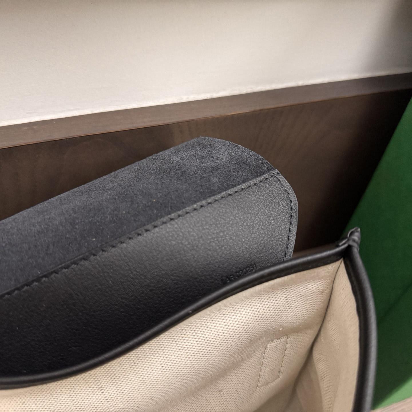 Goyard Coursier Messenger Bag - DopestKickz