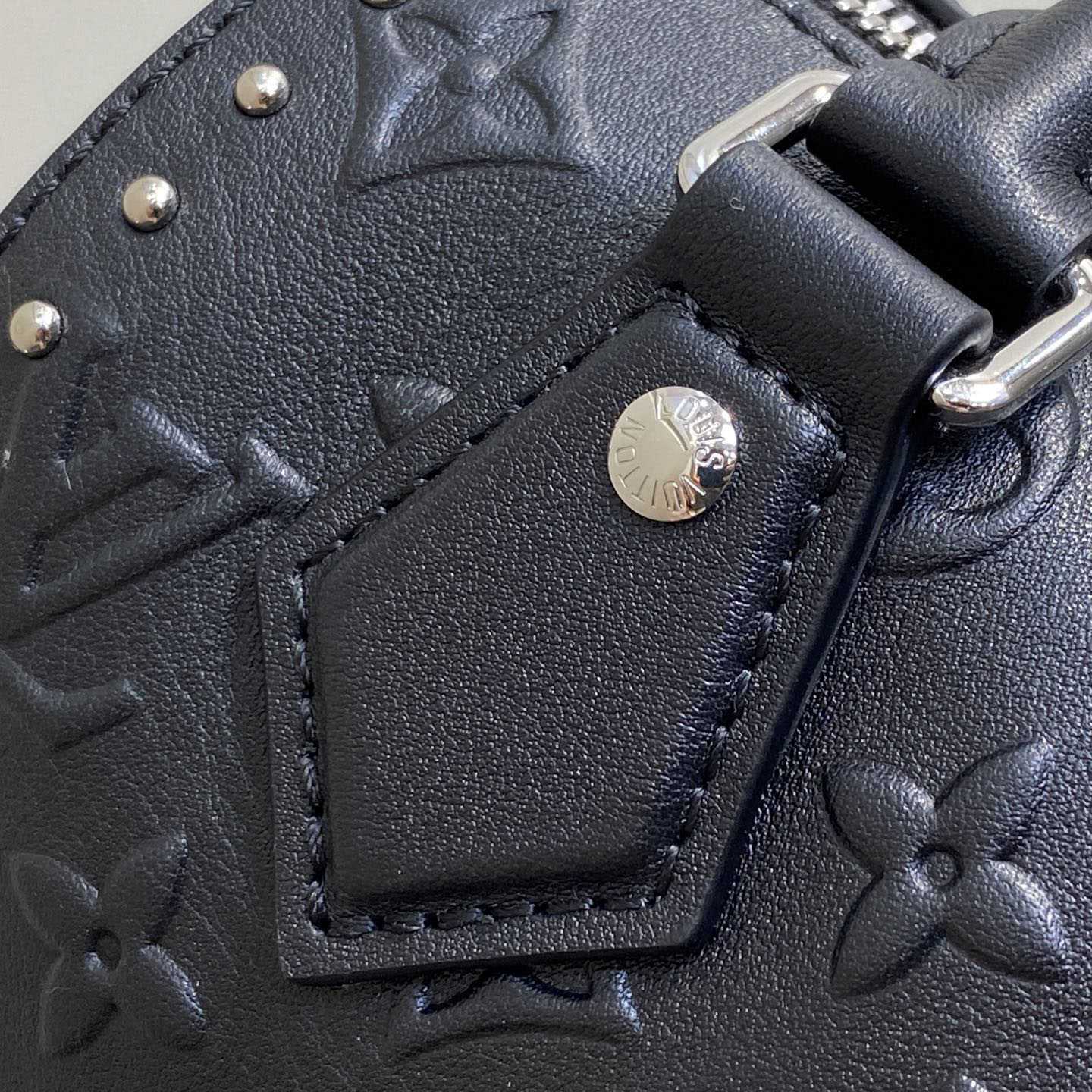 Louis Vuitton Speedy Trunk 20   M14575 - DopestKickz